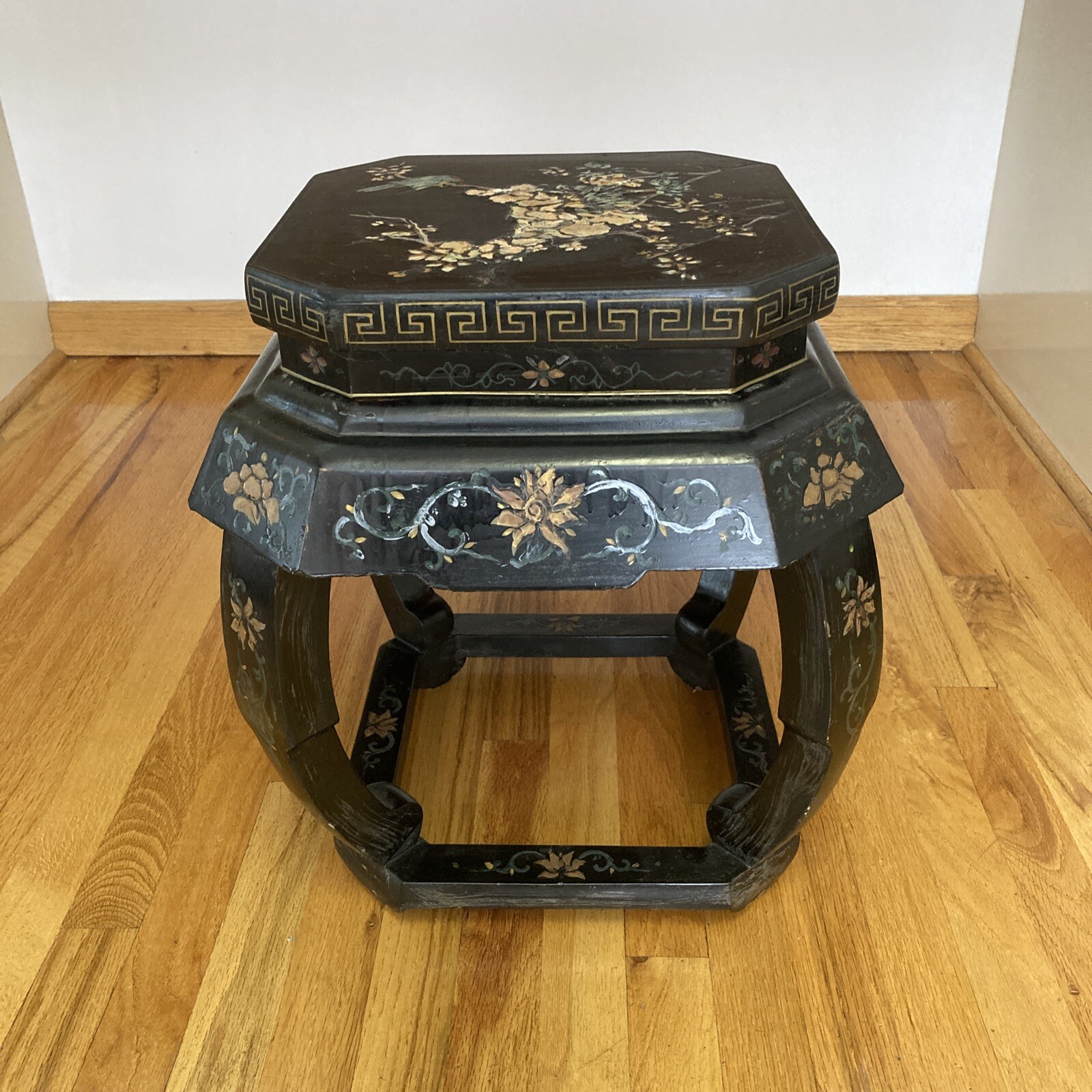 Vintage Chinese Wood Stool / Side Table / Plant Stand 18” In Height