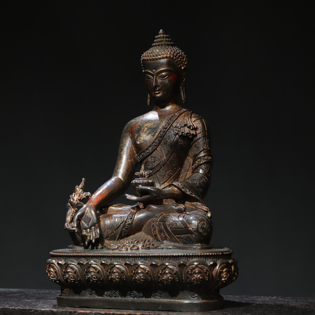 Bronze mud gold statue of Medicine Buddha