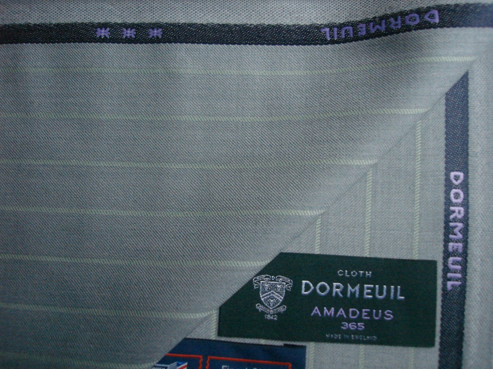DORMEUIL 100% WOOL WORSTED SUITING FABRIC Amadeus 365 MADE IN ENGLAND – 1.0 m.