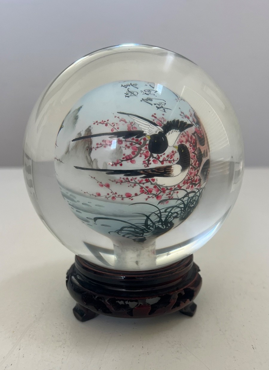 VINTAGE CHINESE HAND REVERSE PAINTED GLASS GLOBE SPHERE WOOD BASE BIRDS