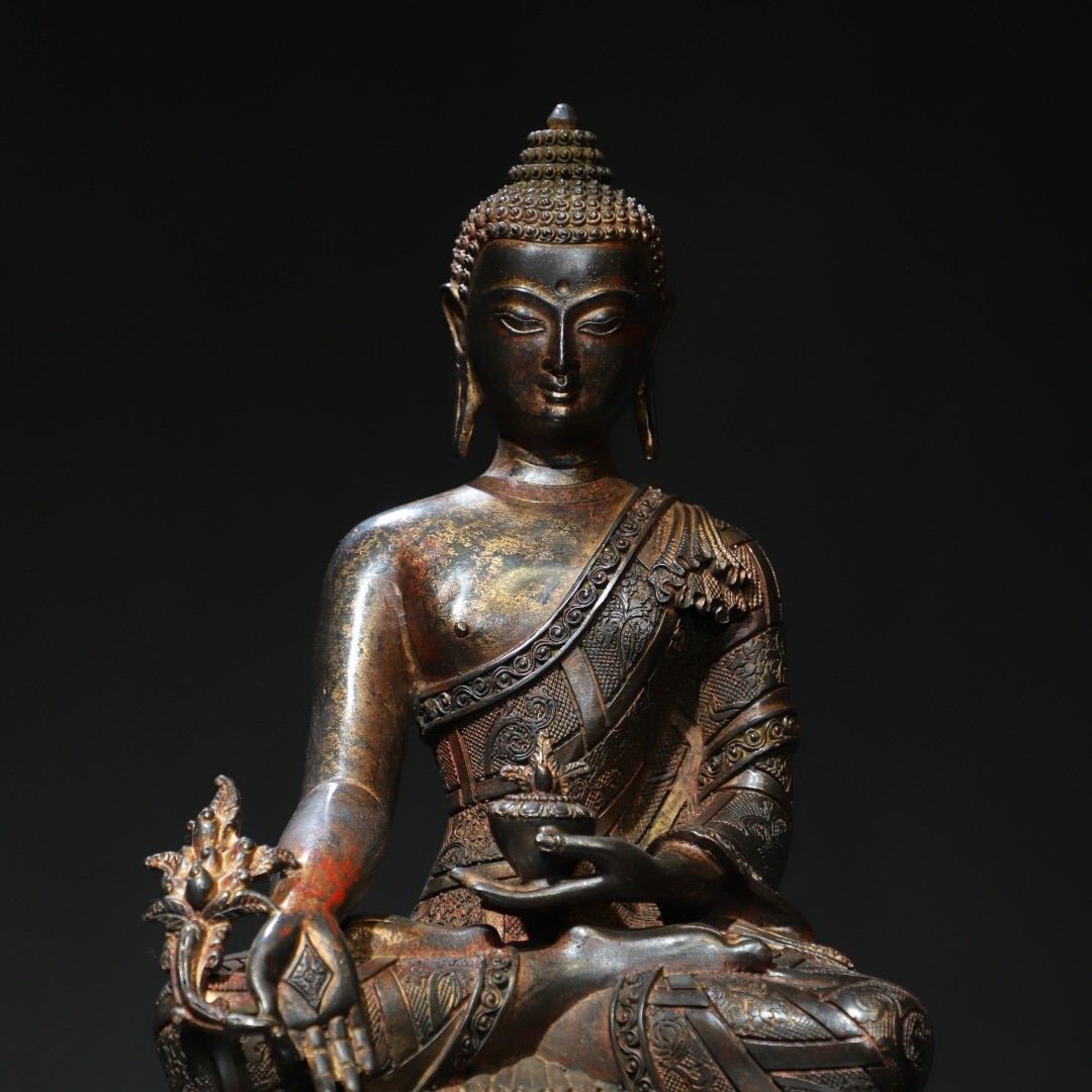 Bronze mud gold statue of Medicine Buddha