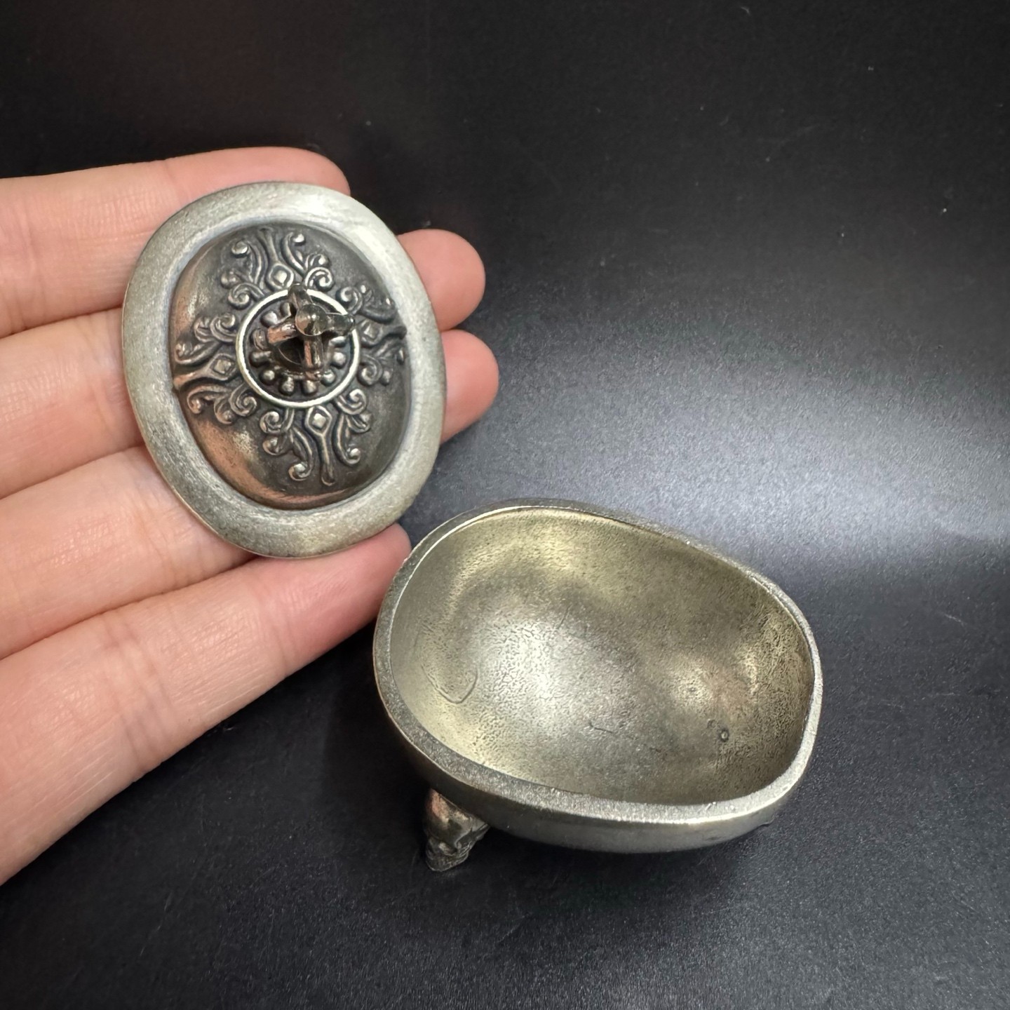 Tibetan White Copper Incense Burner Skull Leg Vajra Lid Mini Meditation Censer