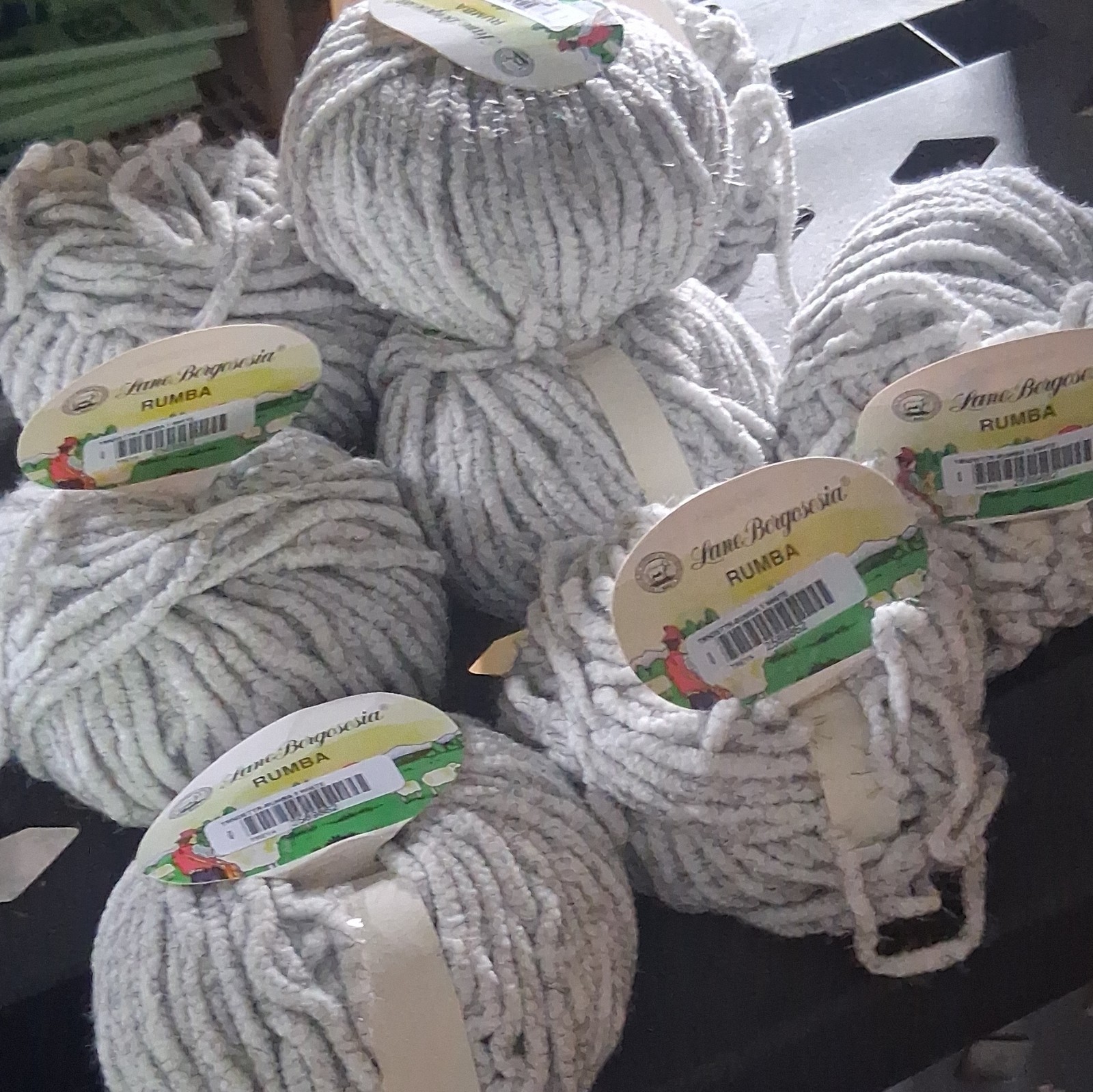 Lane Borgosesia Rumba Boucle Designer Yarn Polyamide Super Bulky White Lot