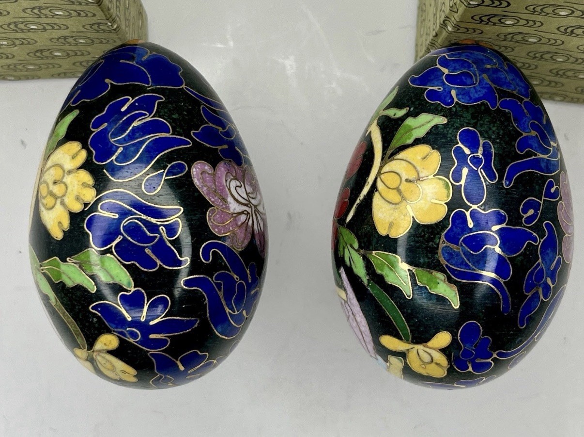 2 Vintage Handmade Chinese Cloisonne Copper Enamel Egg Traditional Floral Motif