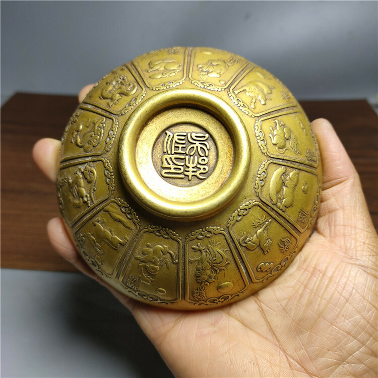 China Collectible Old Antique Brass Chinese Zodiac Bowl Copper Tea Bowl Crafts