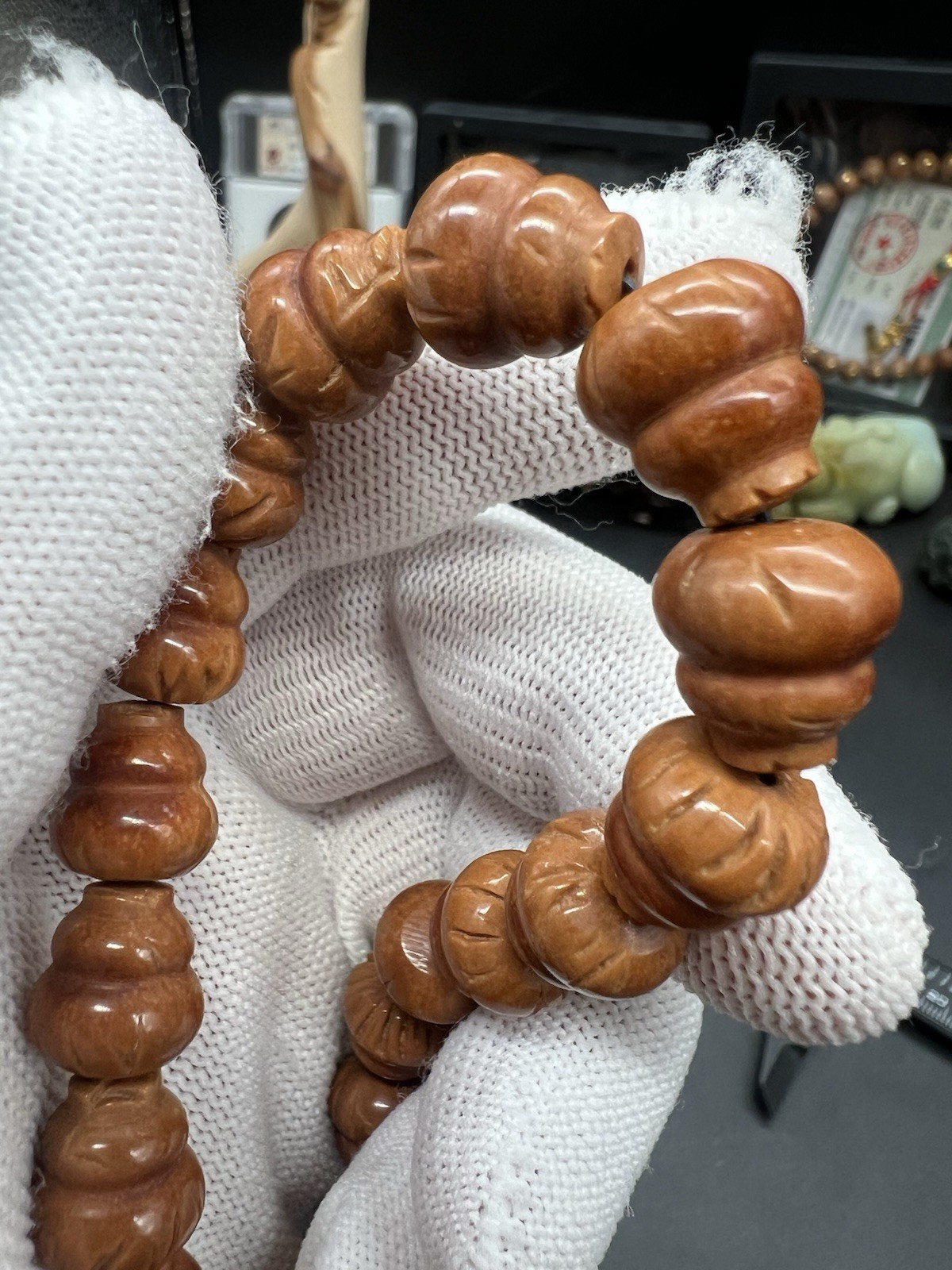 11x12mm dragon patterned peach pit carved gourd bracelet 龙纹桃核雕刻小葫芦手串