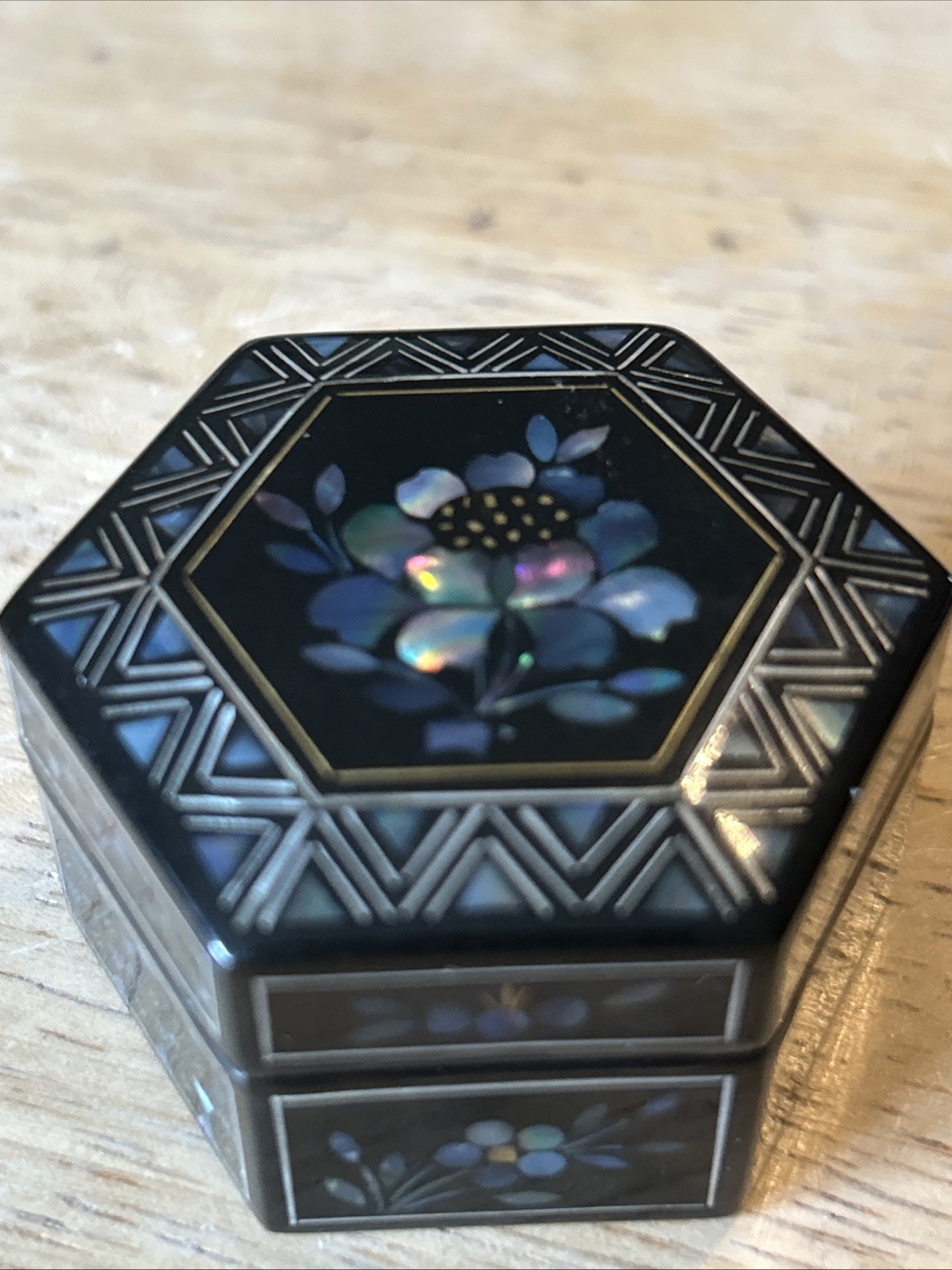 Vintage Hexagonal Mother of Pearl Inlay Lacquer Box Floral Geometric