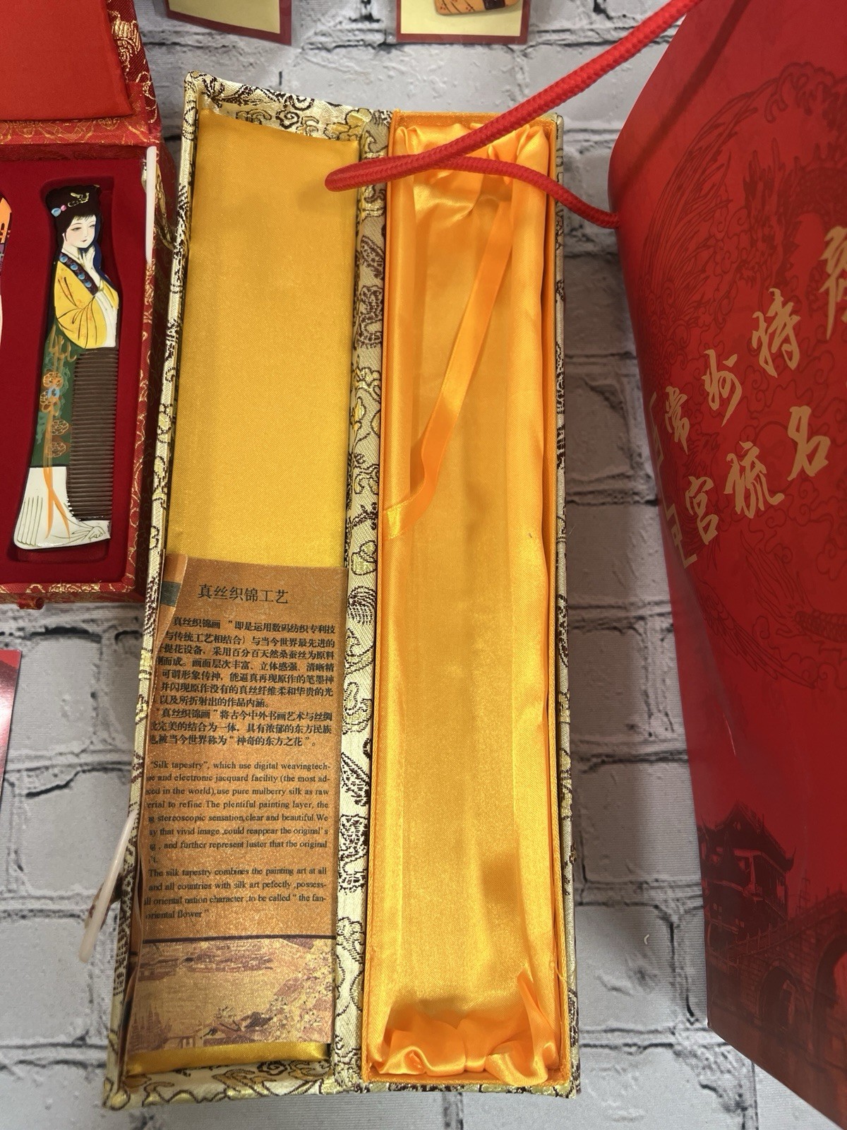 Chinese Cultural Gift Set Lot Scroll Art Traditional Combs Keychains Boxed