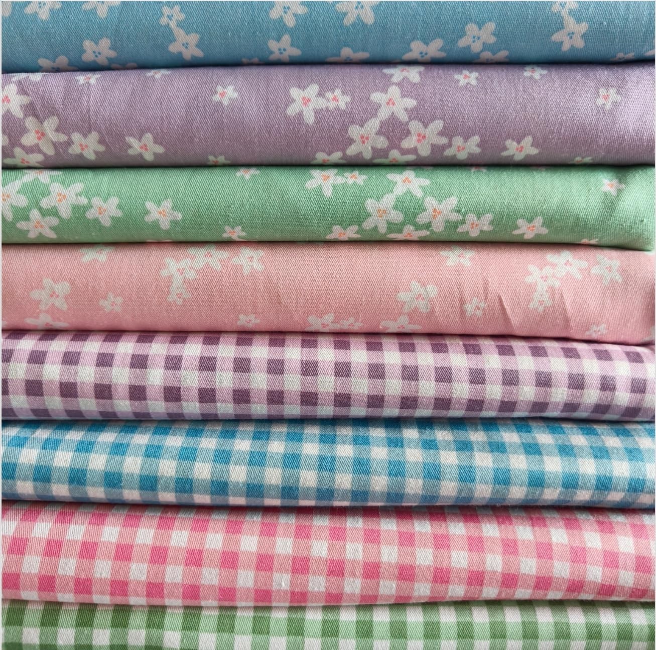 7PCS 100% Cotton Quilting Fat Quarters, 9.8” x 9.8” Floral Fabric Bundle