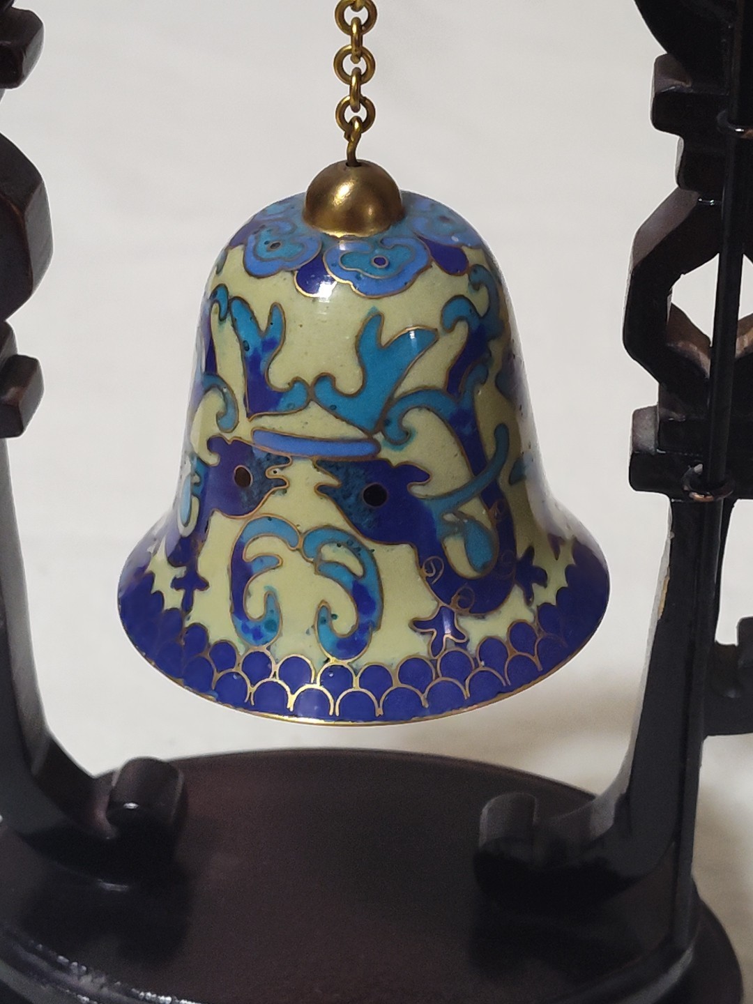 Chinese Enamel Cloisonne Dragon Bell Hanging on Wood Stand B12