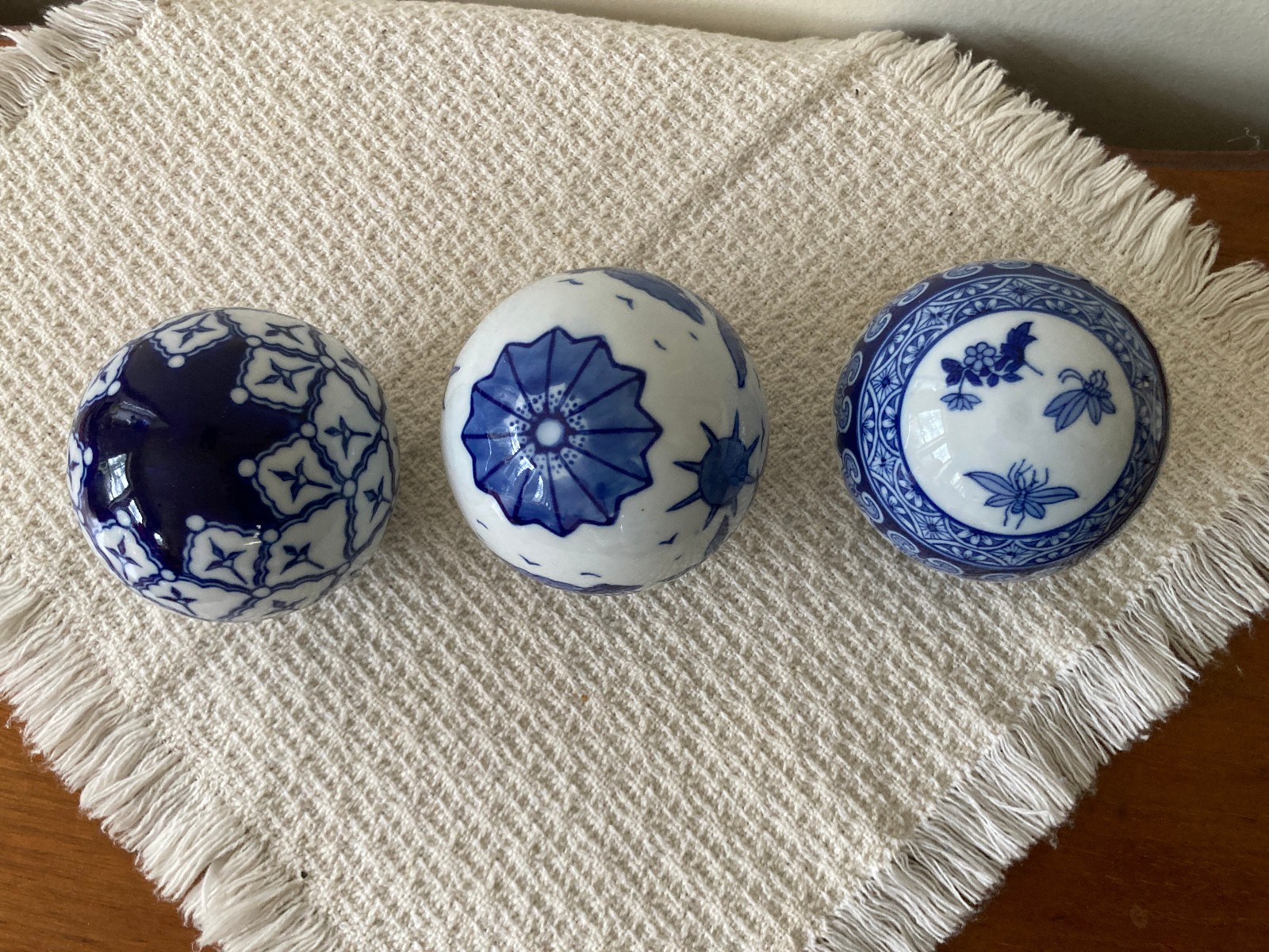 Lot~3 Cobalt Blue & White Carpet Balls 3.25-3.5″ Geometric Patterns & Lighthouse