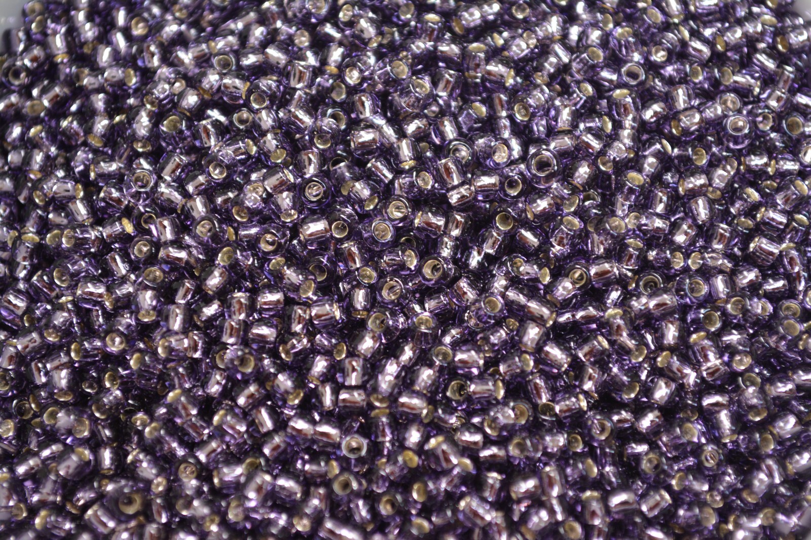 Toho Seed Beads 8/0 – Silver-Lined Tanzanite