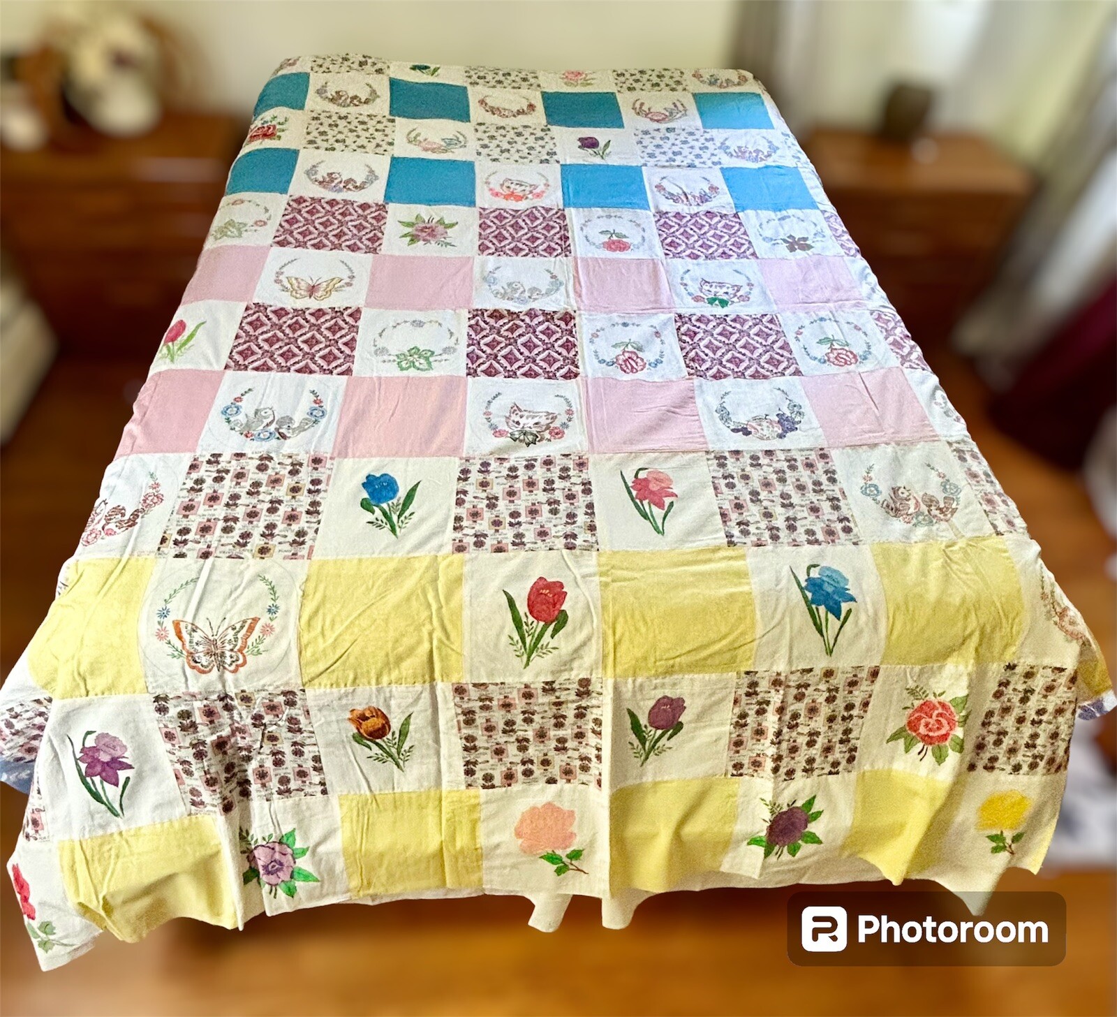 Vintage 60s/70s Patchwork Block Quilt Topper Hand Painted 95″ x 78″ Unfinished