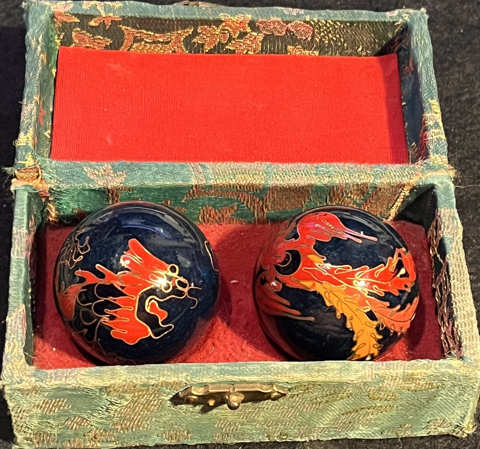 Chinese Harmony Balls Exercise HAND Therapy MEDITATION Metal Chiming DRAGONS Box