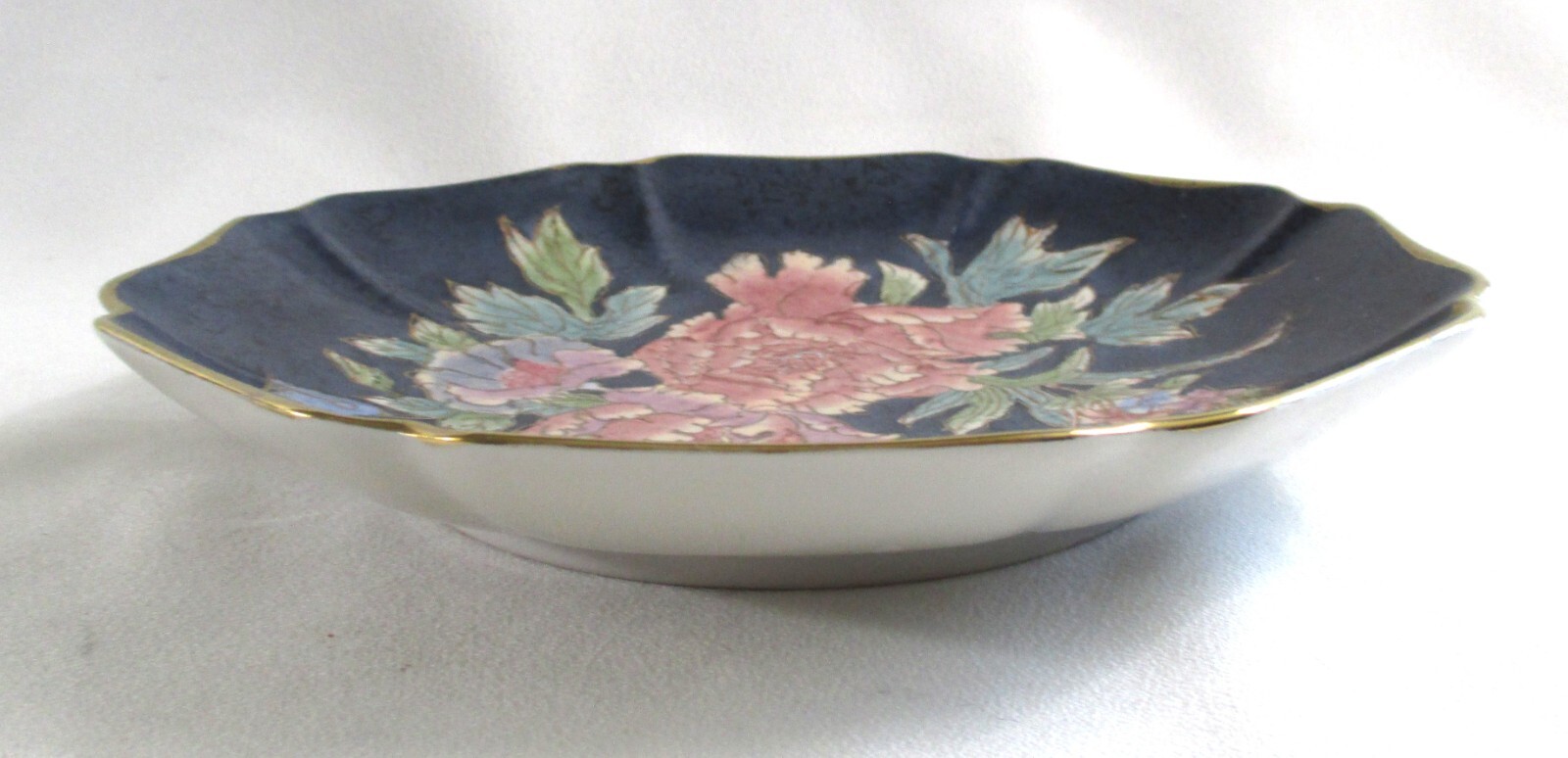 Elegant VTG Deep Blue Porcelain Plate w/Pink Chrysanthemum Design ~ Hand Painted