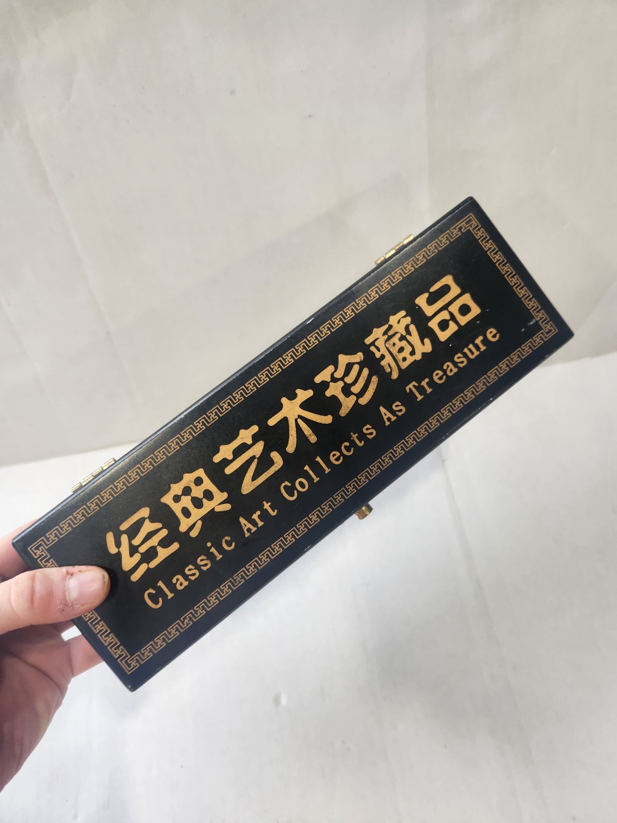 Resin Ching-ming Festival With With Wooden Box