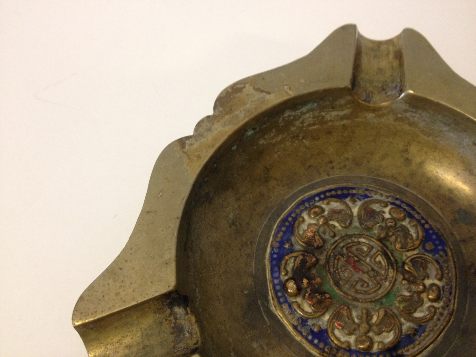 Vintage Antique Chinese Brass Ashtray w/ Enamel, Bats & Symbol Decoration