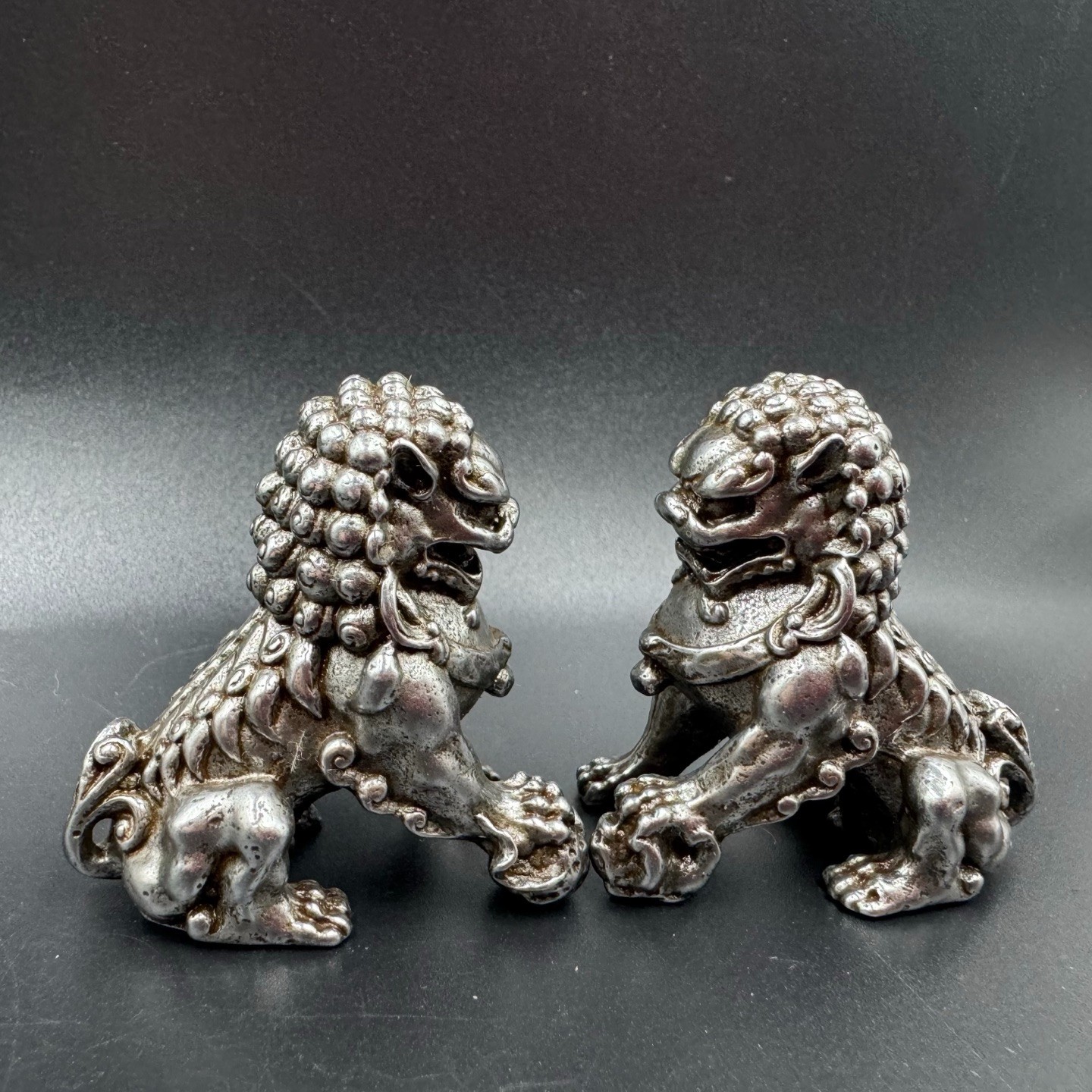 Pair Silver Tone Metal Chinese Foo Dog Lion Mini Statues Feng Shui Protection