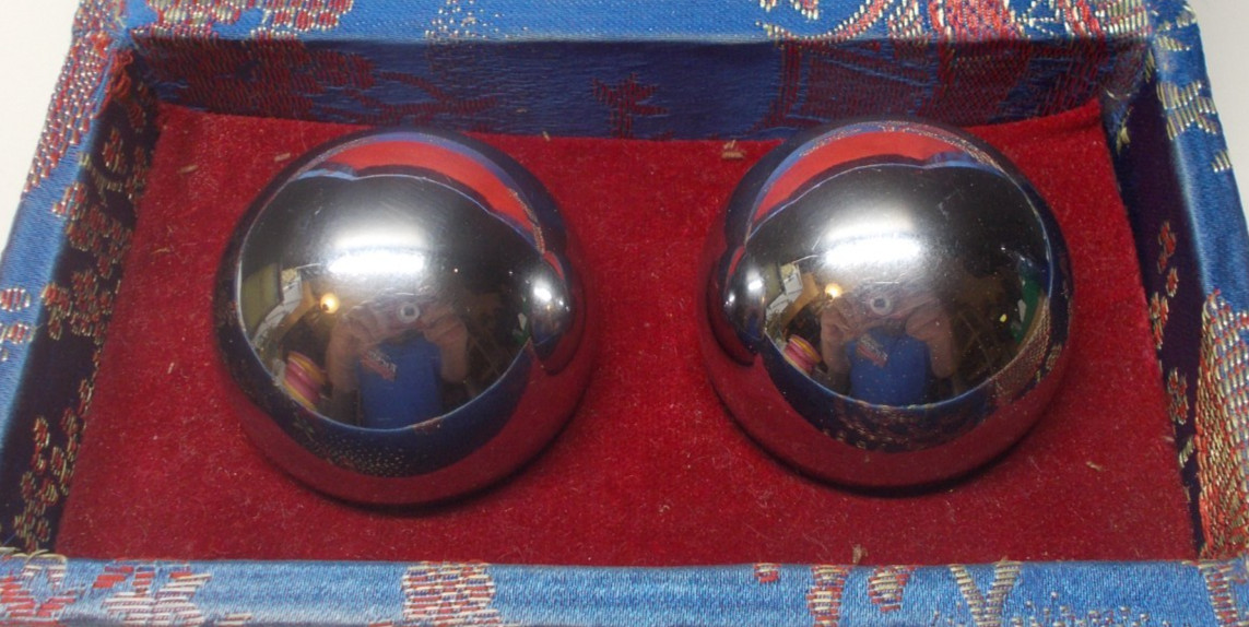 Vintage Shouxing Boading Iron Balls Stress Chime Balls