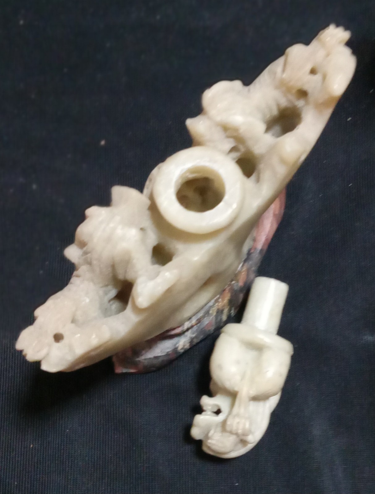 ORNATE VTG HAND-CARVED SOAPSTONE INCENSE BURNER FOO DOGS/LIONS CHINA 4”x 1″ x 4”