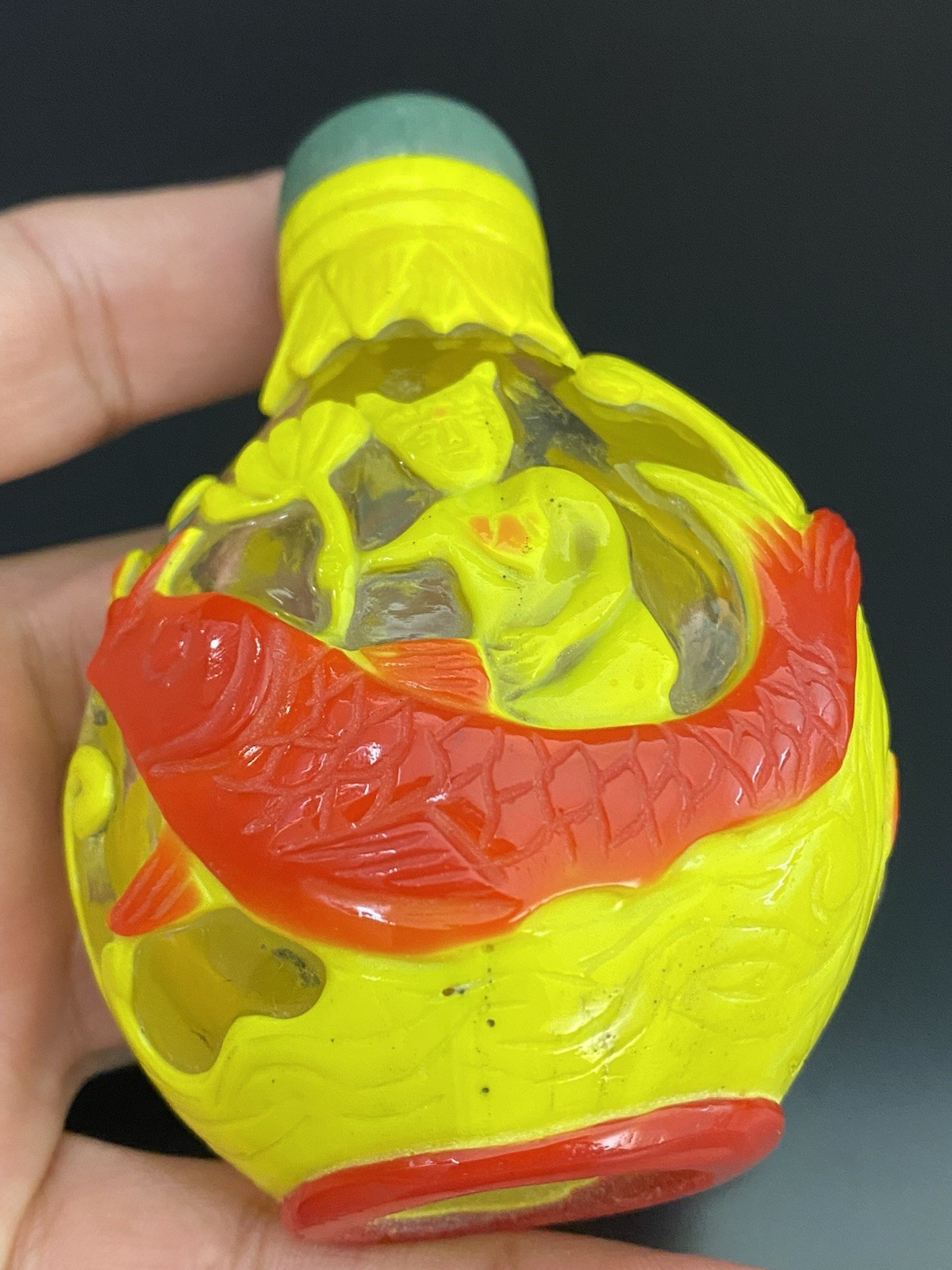Antique Chinese Peking Glass Yellow Overlay Snuff Bottle Jade Top Koi Fish Motif