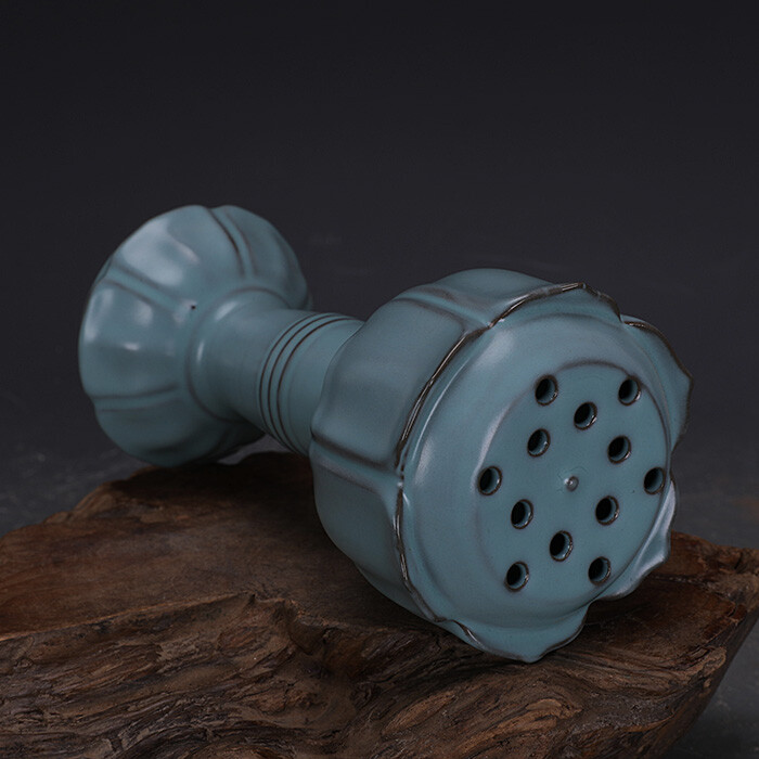 7.3″ Good China Jingdezhen Ruyao Green Glaze Porcelain Iron Tire Nail Lotus Lamp