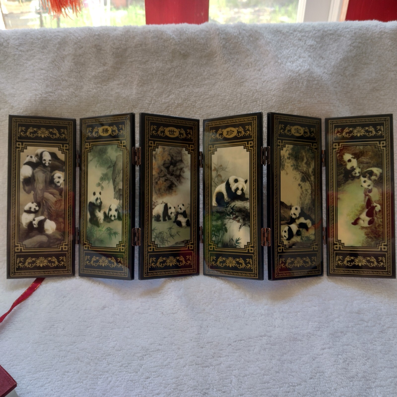 Lacquer Chinese giant panda screen, original box 6