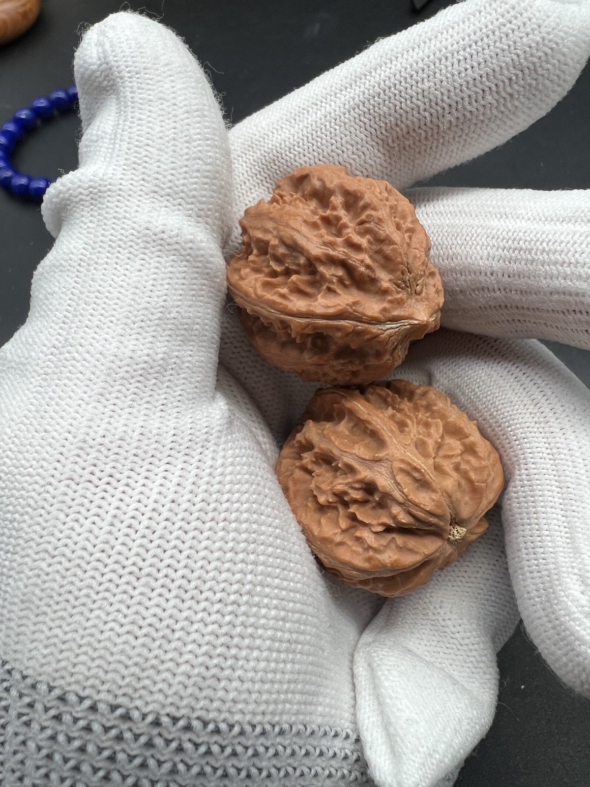 Pair of Match Chinese Health Small Walnut Collection29×32×31.5mm精配文玩秋子粗筋八棱手捻