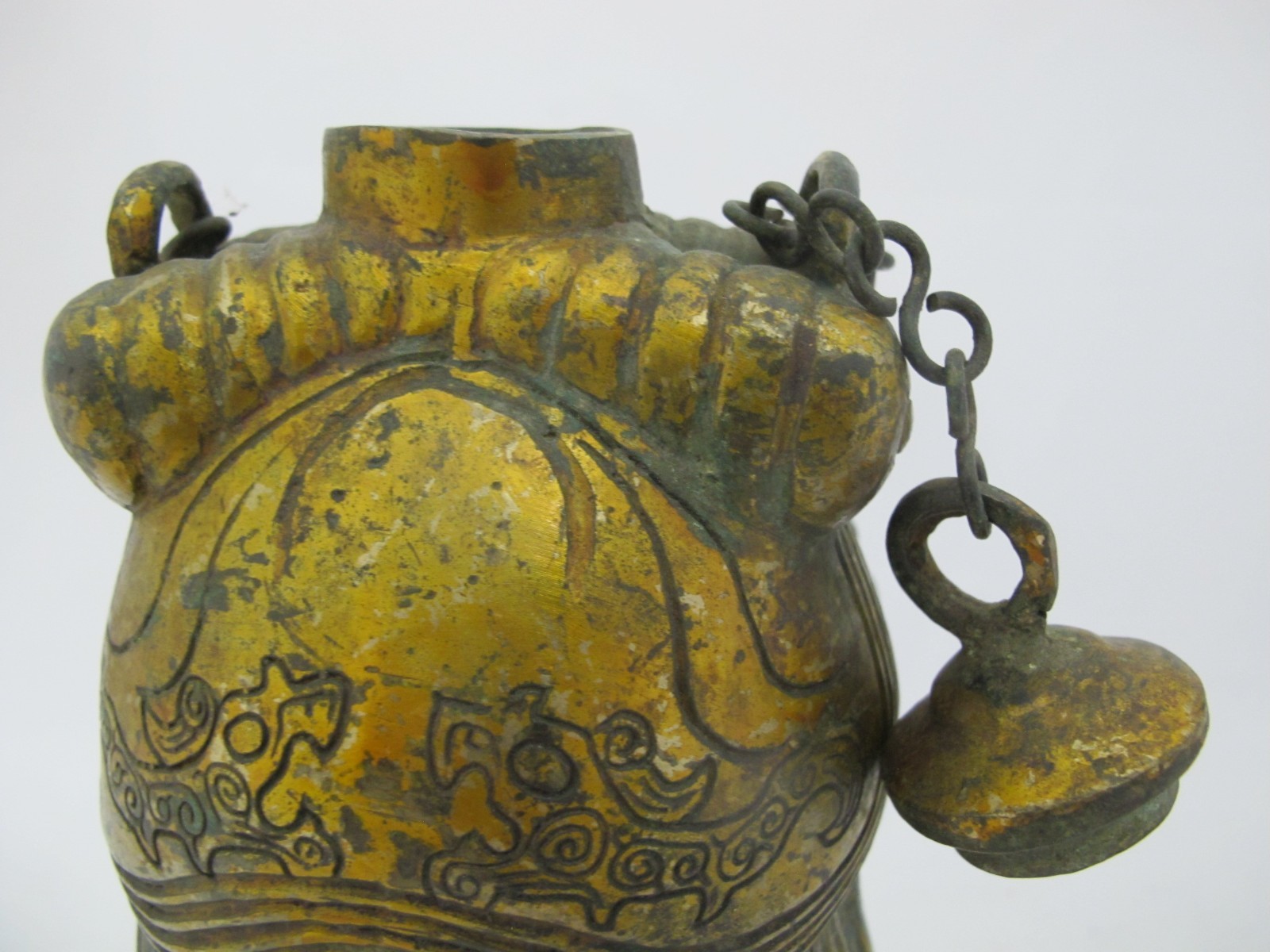 CHINESE Antique Gilt Bronze Ware CICADA Wine Pot Vessel with Lid & Handle