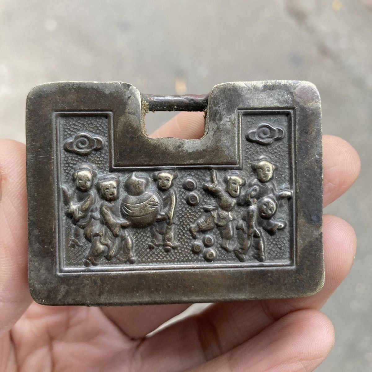 Vintage Style Brass Longevity Lock Pendant Antique Style Copper Lock Plate