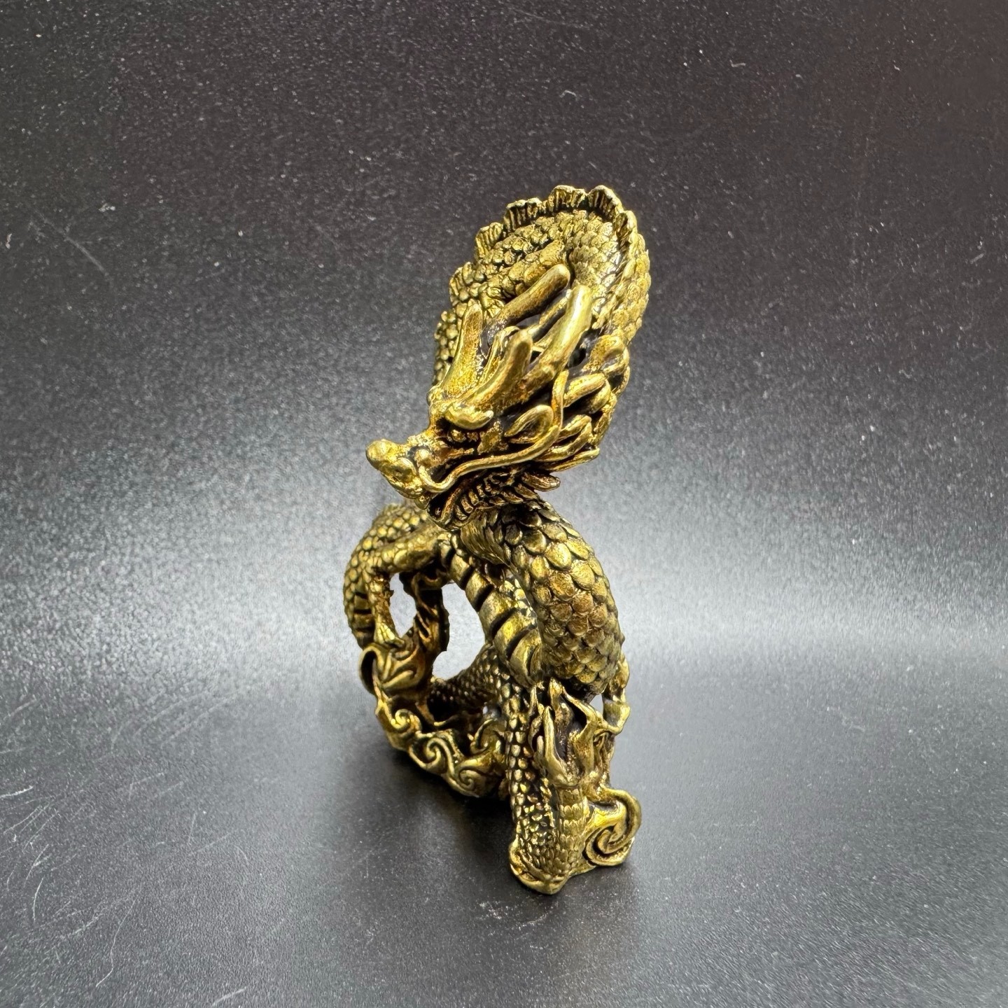Vintage Hollow Brass Coiled Dragon Statue Play Pearl Fenghui Wealth DeskOrnament