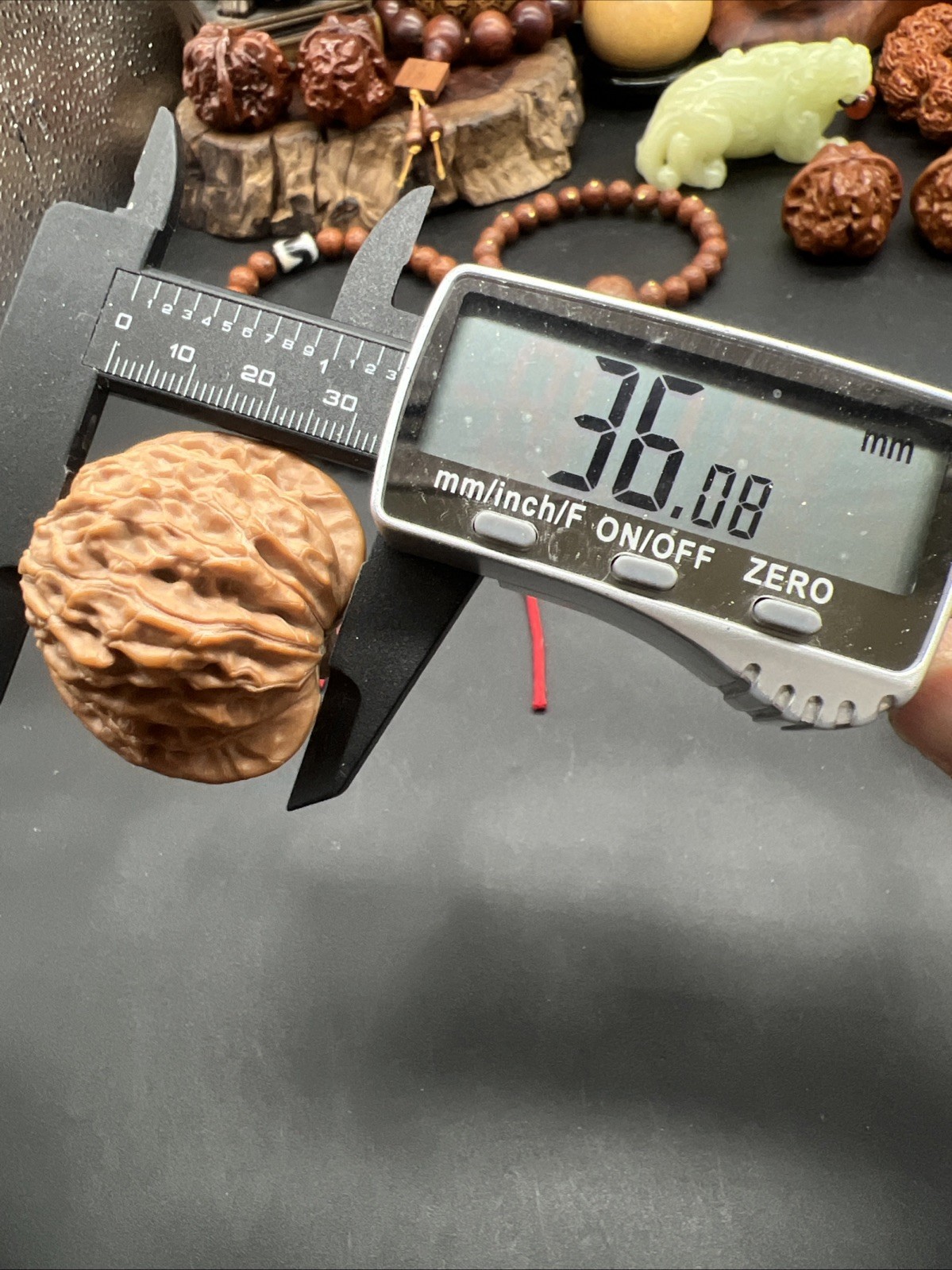 Pair of Match Chinese Health Walnut 40×39×36mm精配文玩核桃～磨盘