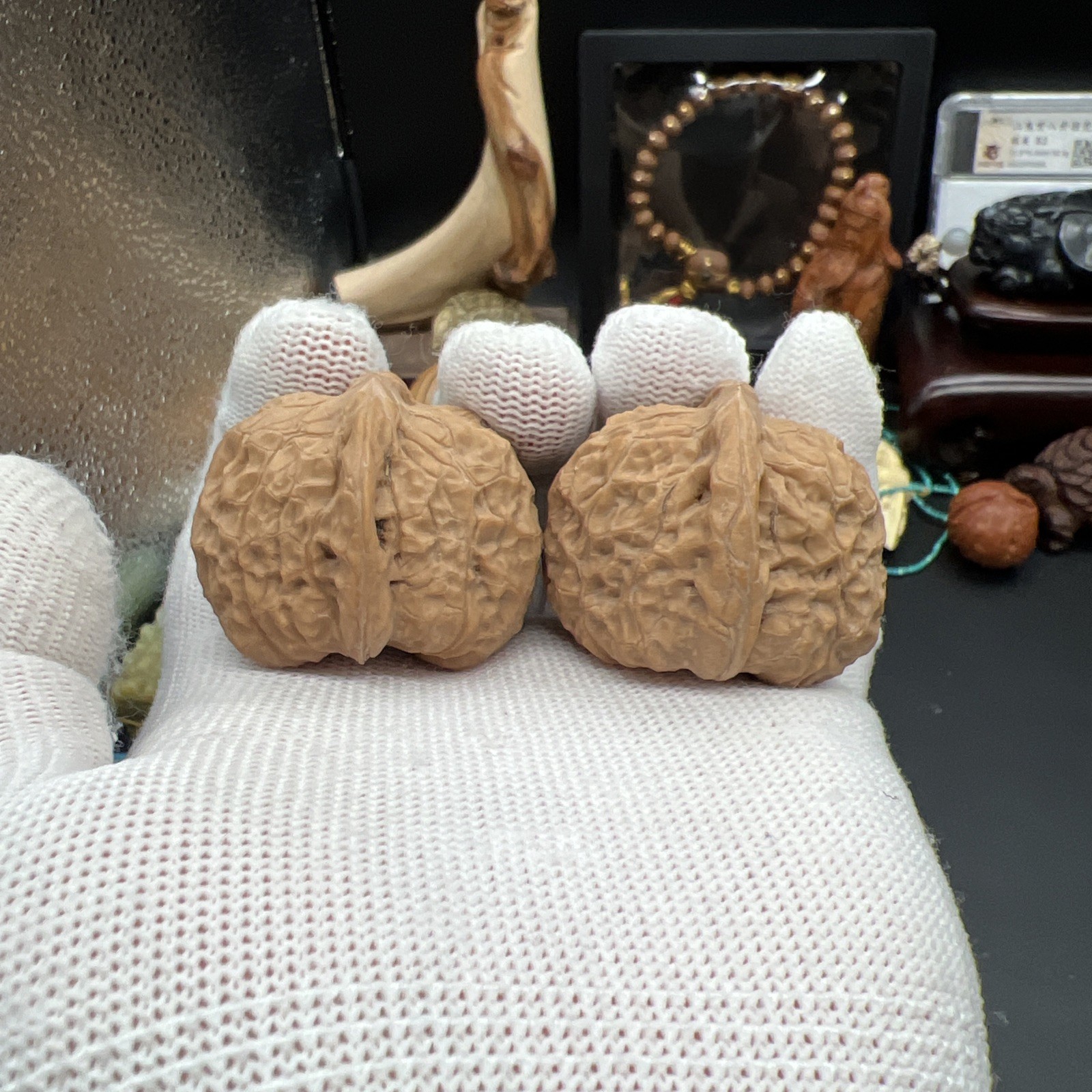 Pair of Match Chinese Health Walnut Collection40×42.5×36mm 精配文玩核桃 ～全品元宝大凹底南瓜🎃墩