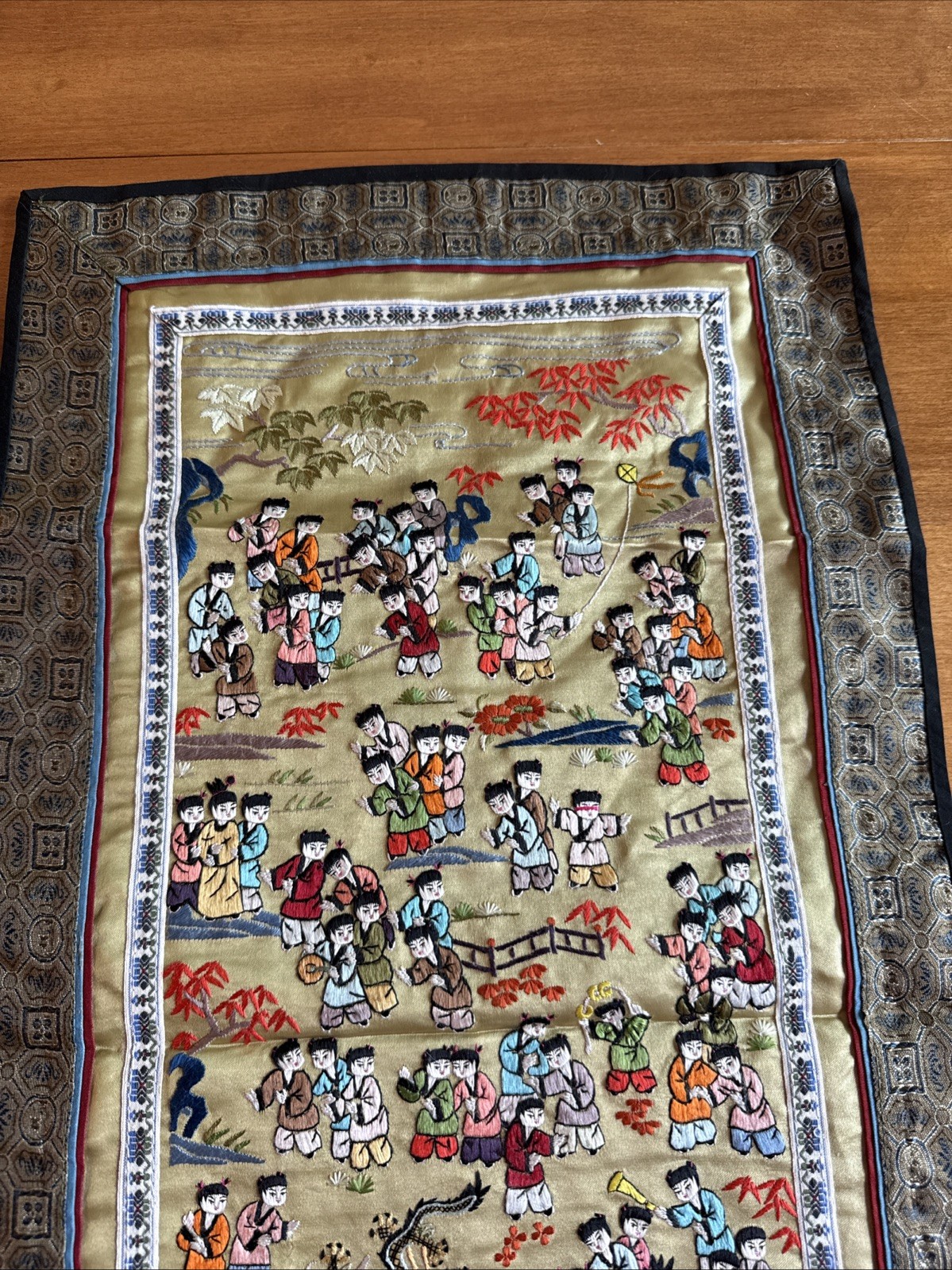 VTG Chinese Embroidered Silk Panel Wall Hanging of 100 Children 25.75” x 13”