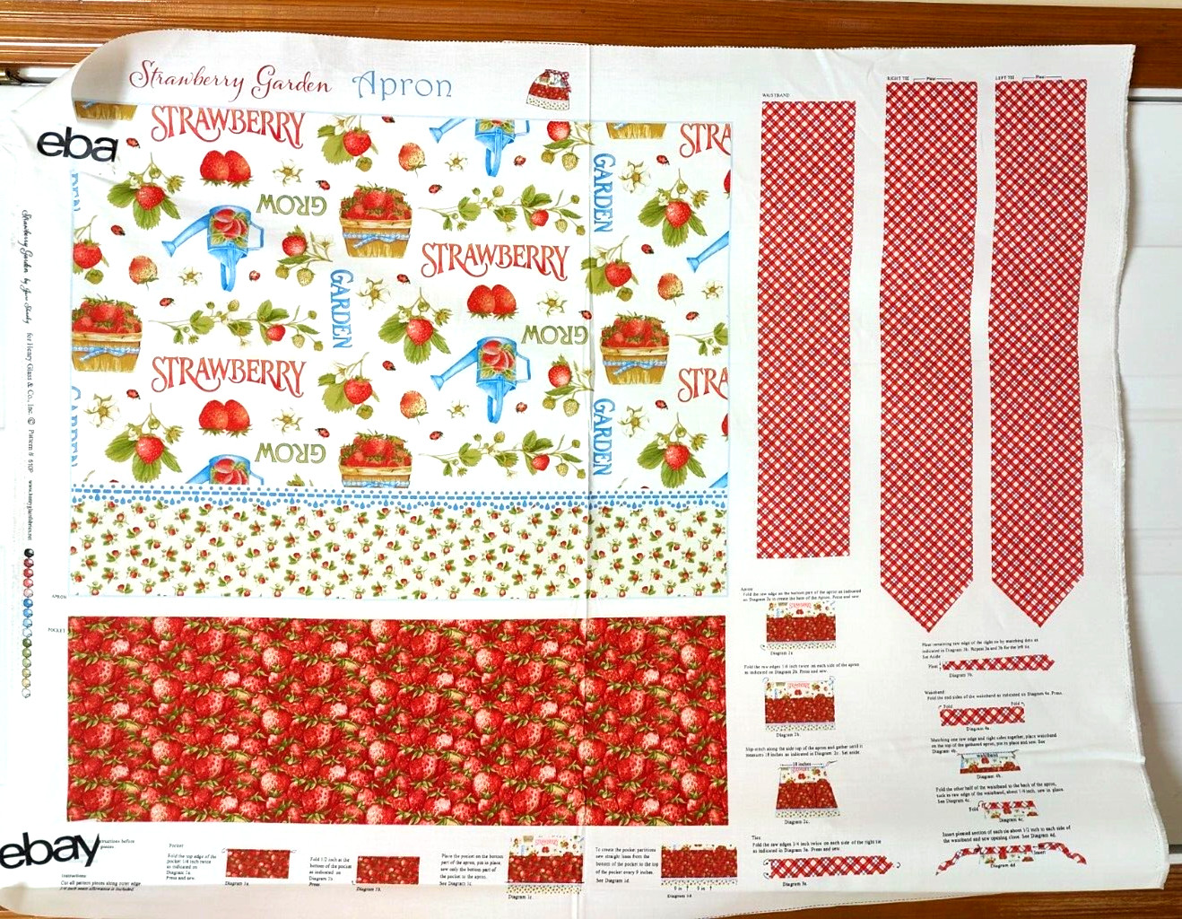 Strawberry Garden Apron Panel by Henry Glass btp