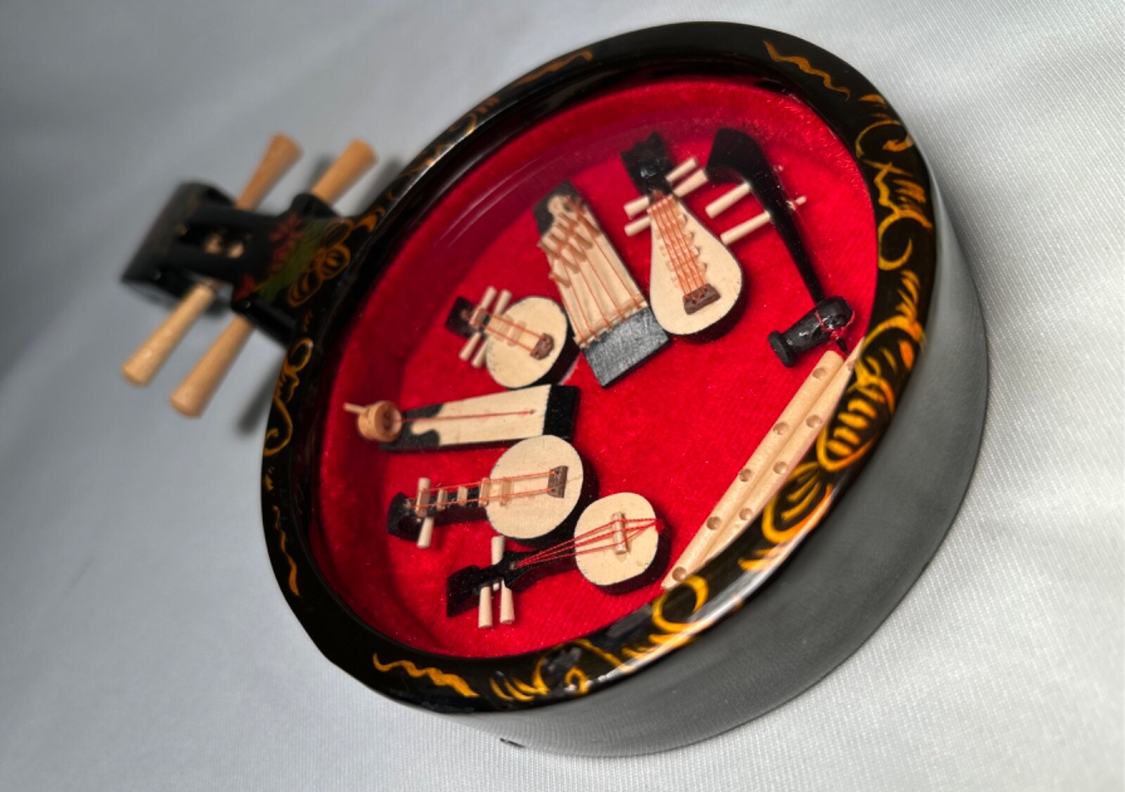 Chinese Black Lacquer Ruin-Shaped Shadow Box 8 Miniature Instruments 8.25″ READ