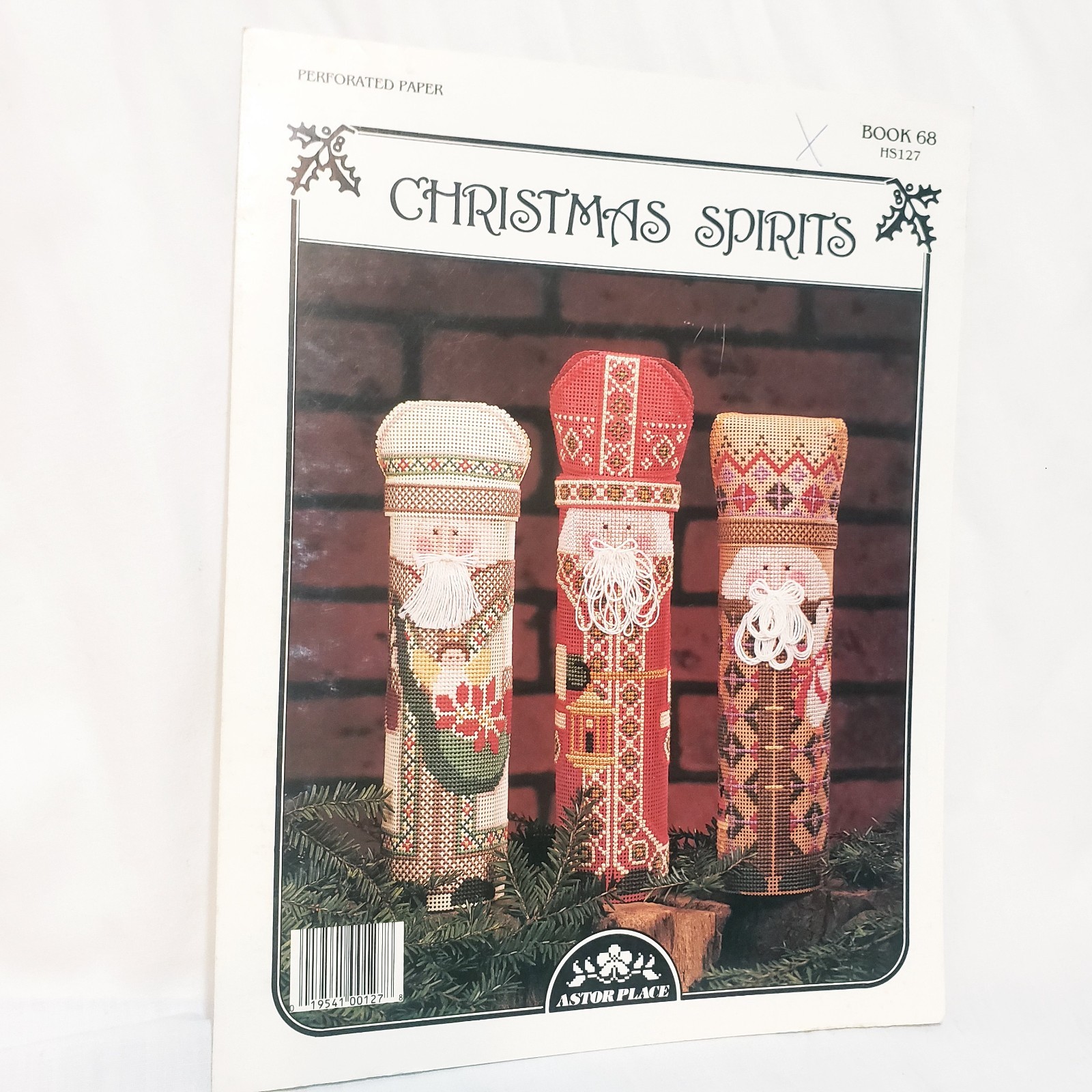 Christmas Spirts Old World Santa Perforated Paper Cross Stitch Astor Place HS127