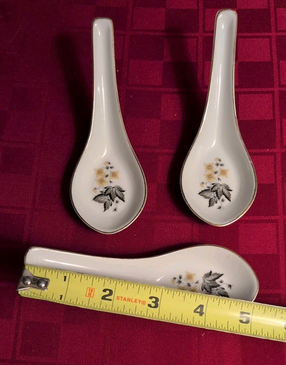 VNTG Asian Chinese Soup Spoons Floral Hand Painted Gold Trim Set Of 3