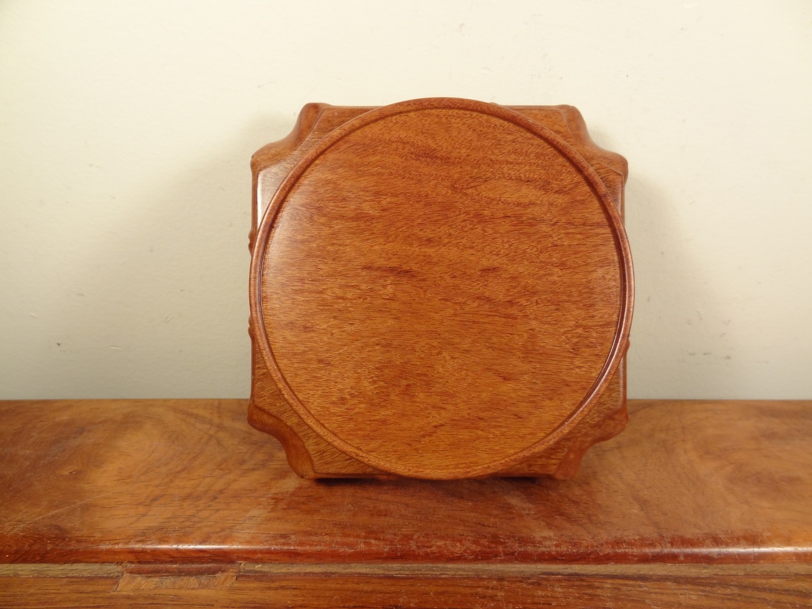 Round Display Stand – Mopane Wood One-piece Carving – 3 7/8″ D Top