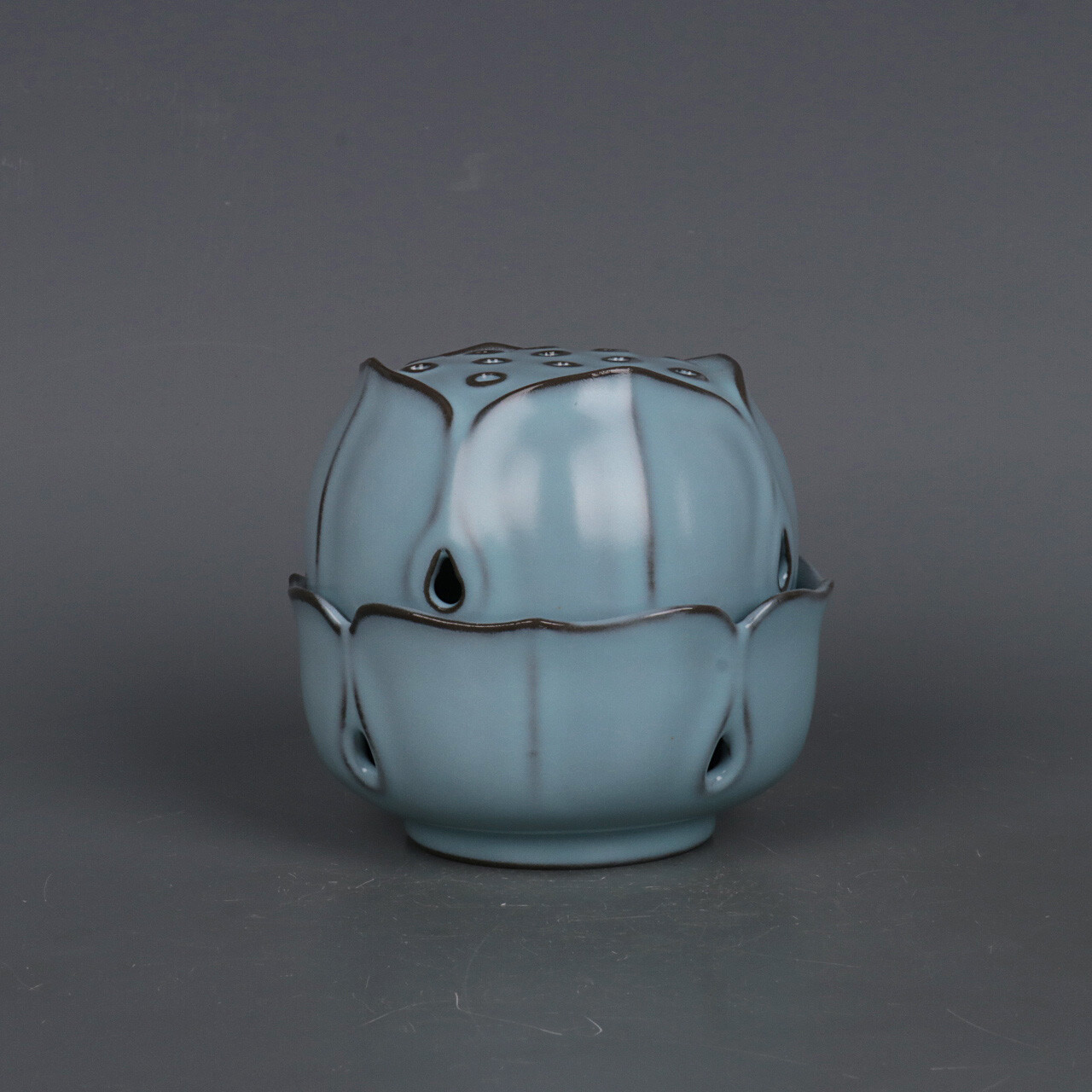 4.6″ Good Chinese Song Porcelain Ru Kiln Lotus Flower Smoked Incense Burner