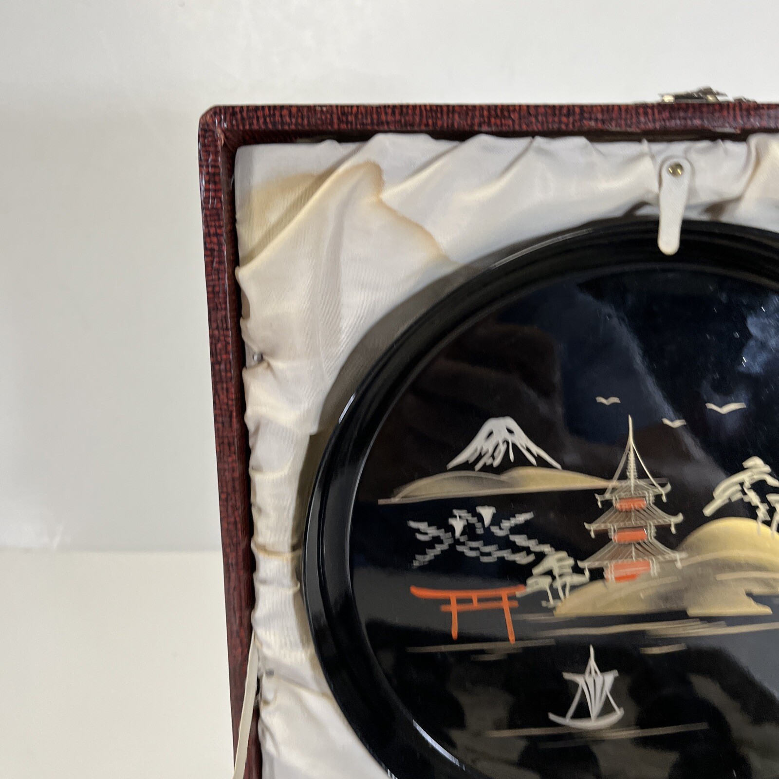 VINTAGE 1940s ASIAN BLACK LACQUER WOOD PLATE & CORDIAL SET UNIQUE