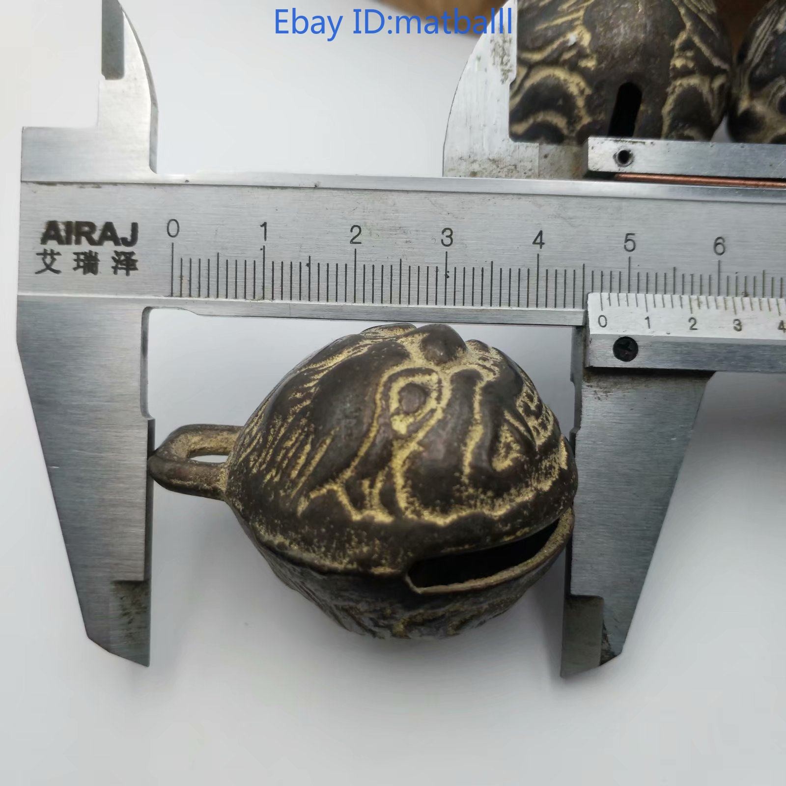 Chinese Tiger Head Bell – Retro Brass Double-Sided Engraved Pet Pendant
