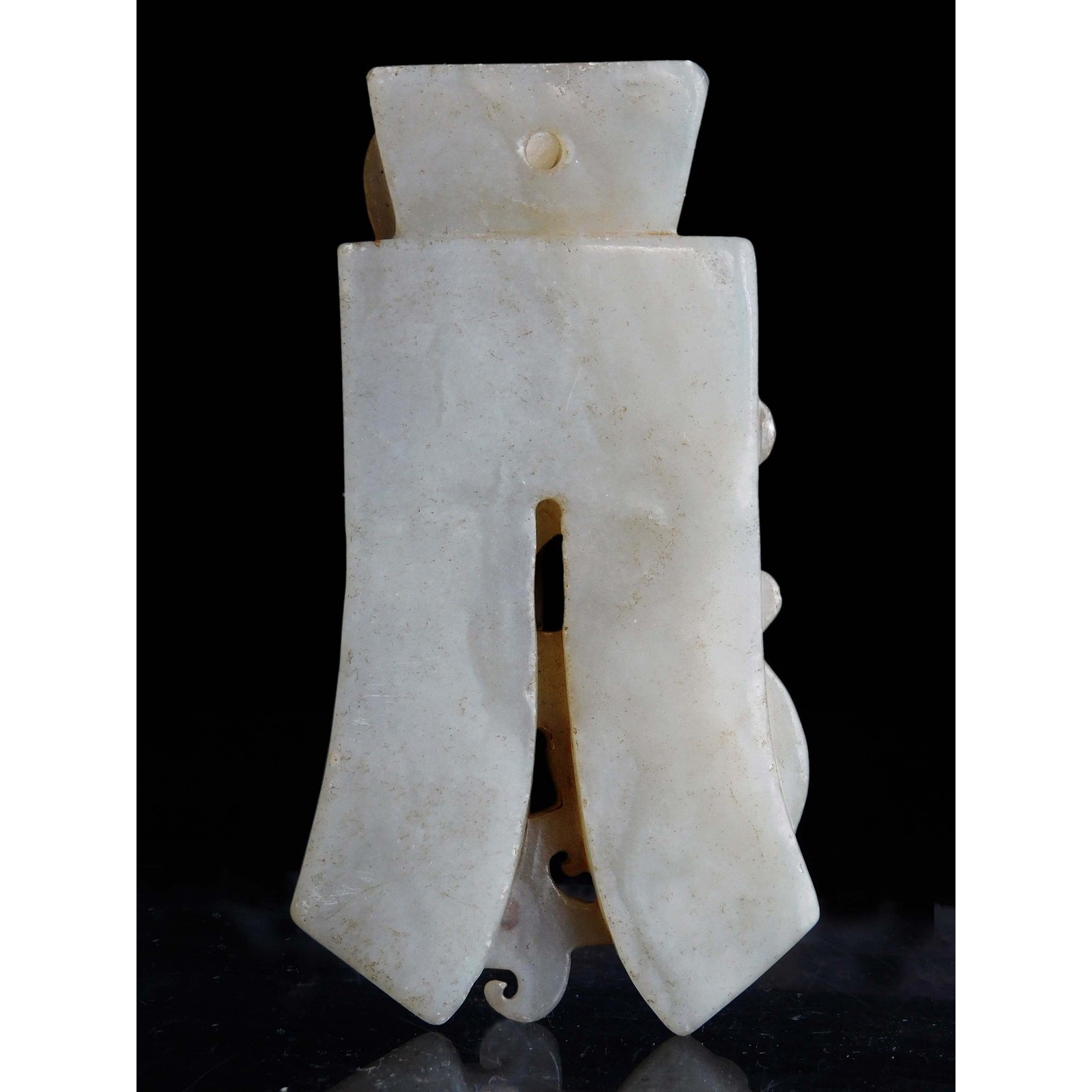 Serpentine Jade Chilong Dragon on Spade Charm Bubi Toggle 蛇纹玉螭龍布幣吊墜