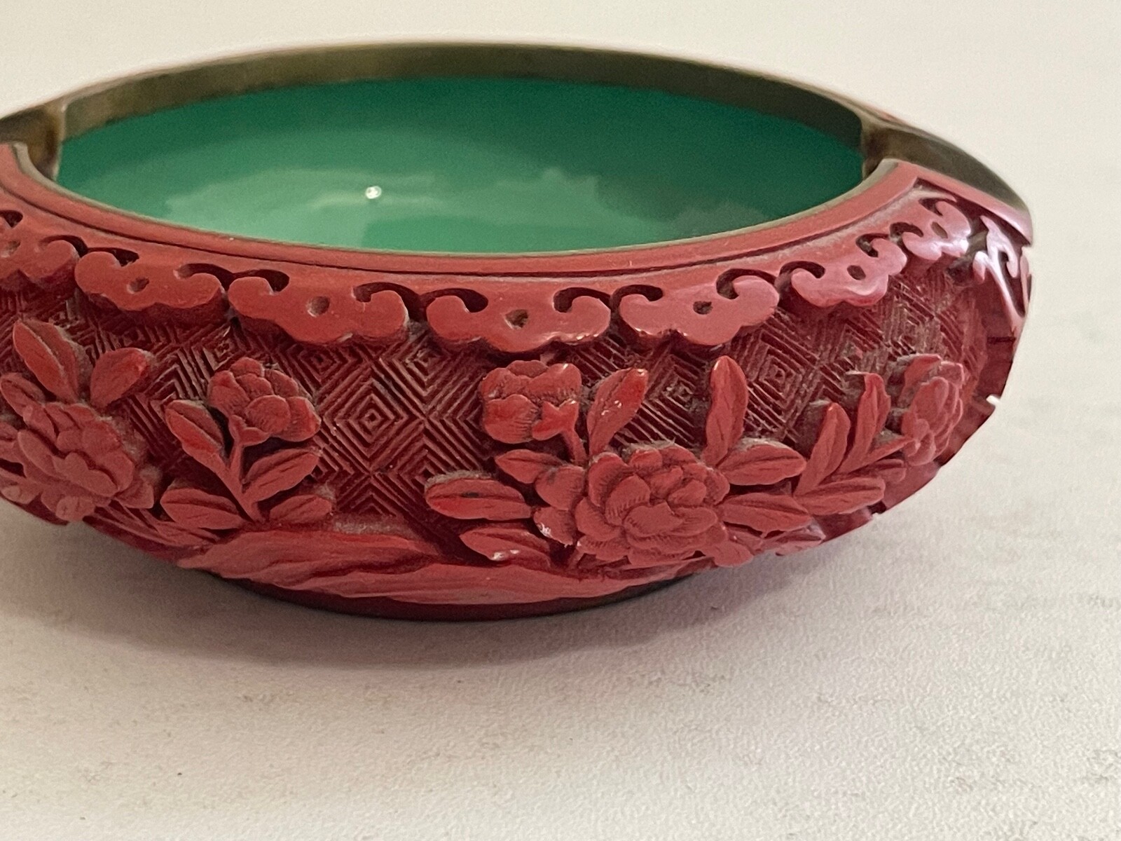 Vintage Chinese Cinnabar & Cloisonne Ashtray w/ Floral Decoration