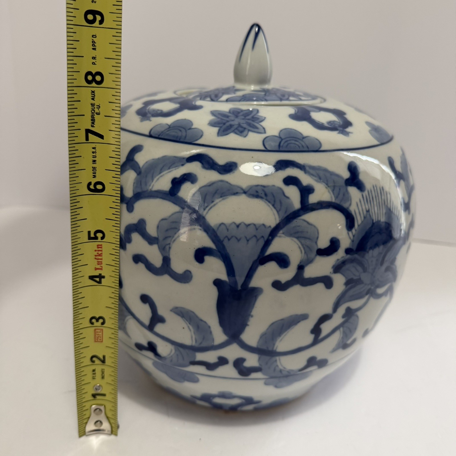 Vintage Chinese Oriental Blue&White Porcelain Floral Scroll Ginger Jar W/ Lid