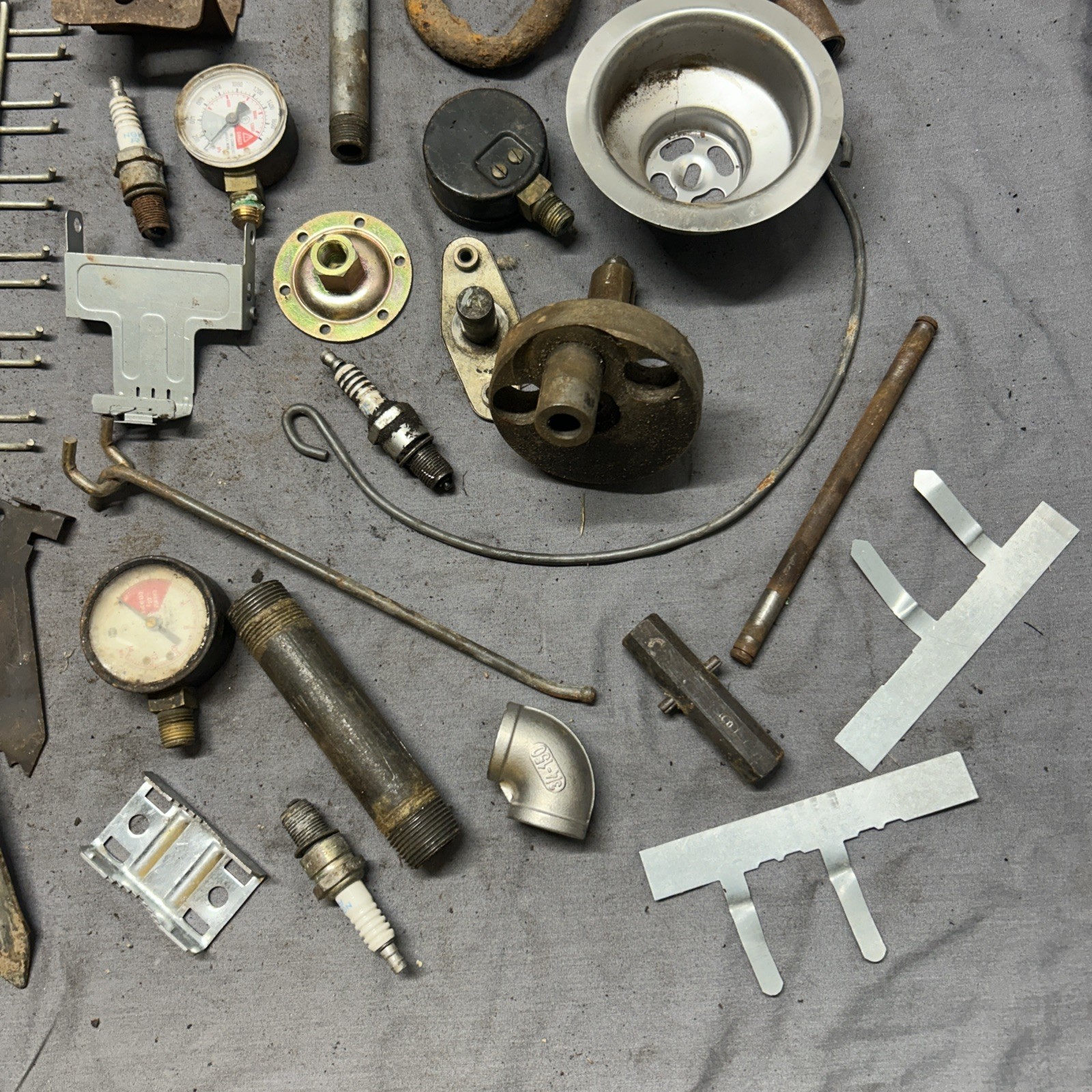 27 LBS MISC SCRAP METAL FOR WELD ART, STEAMPUNK, ARTS & CRAFTS, METAL WORK