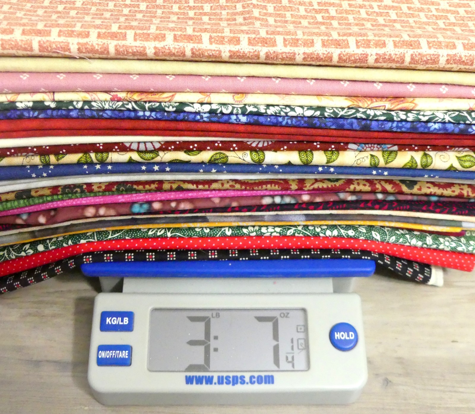 Mixed Yardage, Remnants 100% Cotton Fabric – Multiple Colors, 3 lbs 8 oz Bundle