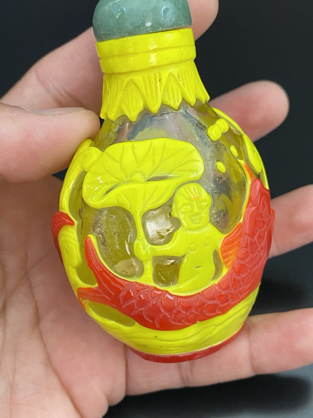 Antique Chinese Peking Glass Yellow Overlay Snuff Bottle Jade Top Koi Fish Motif