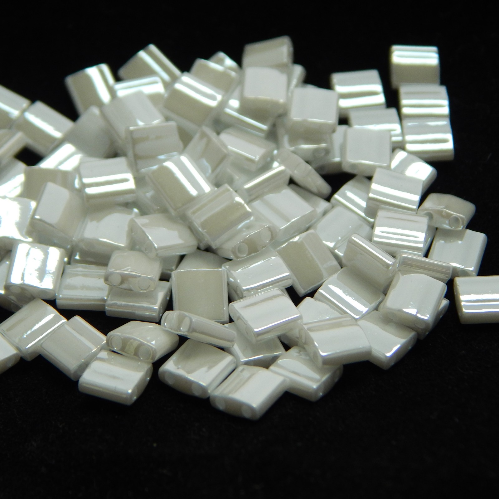 Tila 5g White Pearl 2-Hole 5mm Square Miyuki Beads No. 420