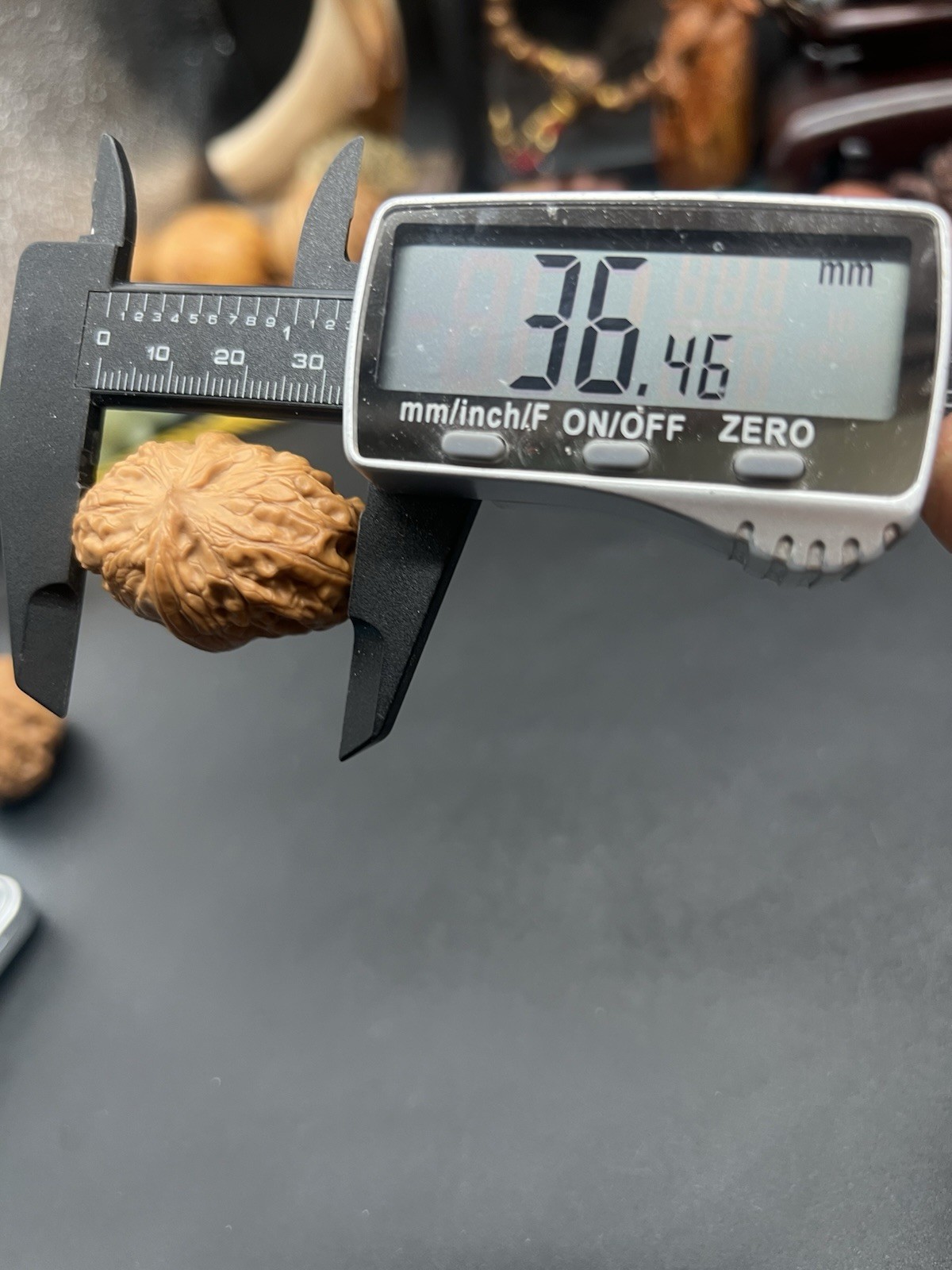 Pair of Match Chinese Health Walnut 27×36×26mm 精配文玩核桃～小众门头沟元宝